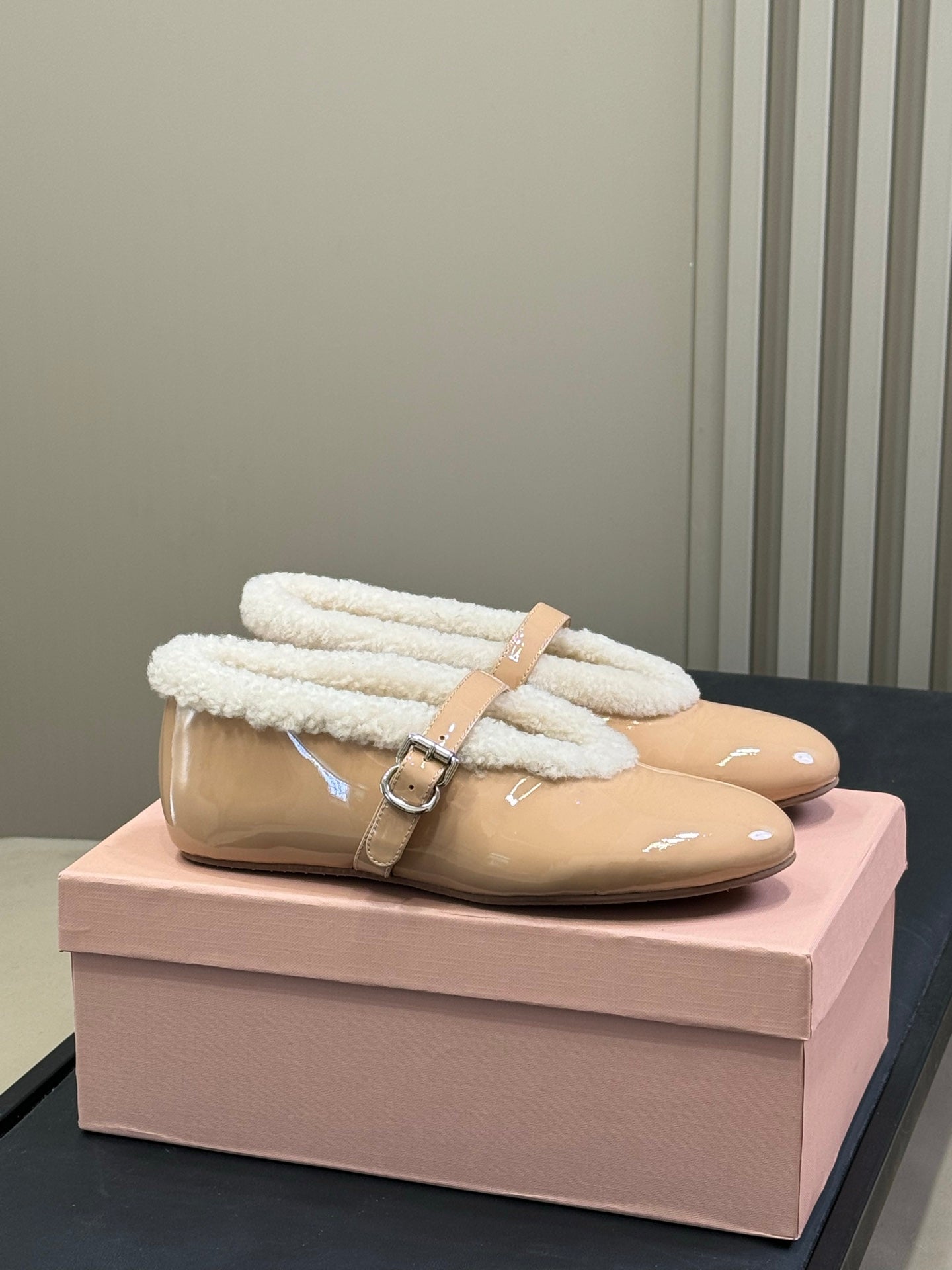 ALAIA 25S MARY JANE SHEARLING FLATS IN DARK NUDE GLOSSY CALFSKIN