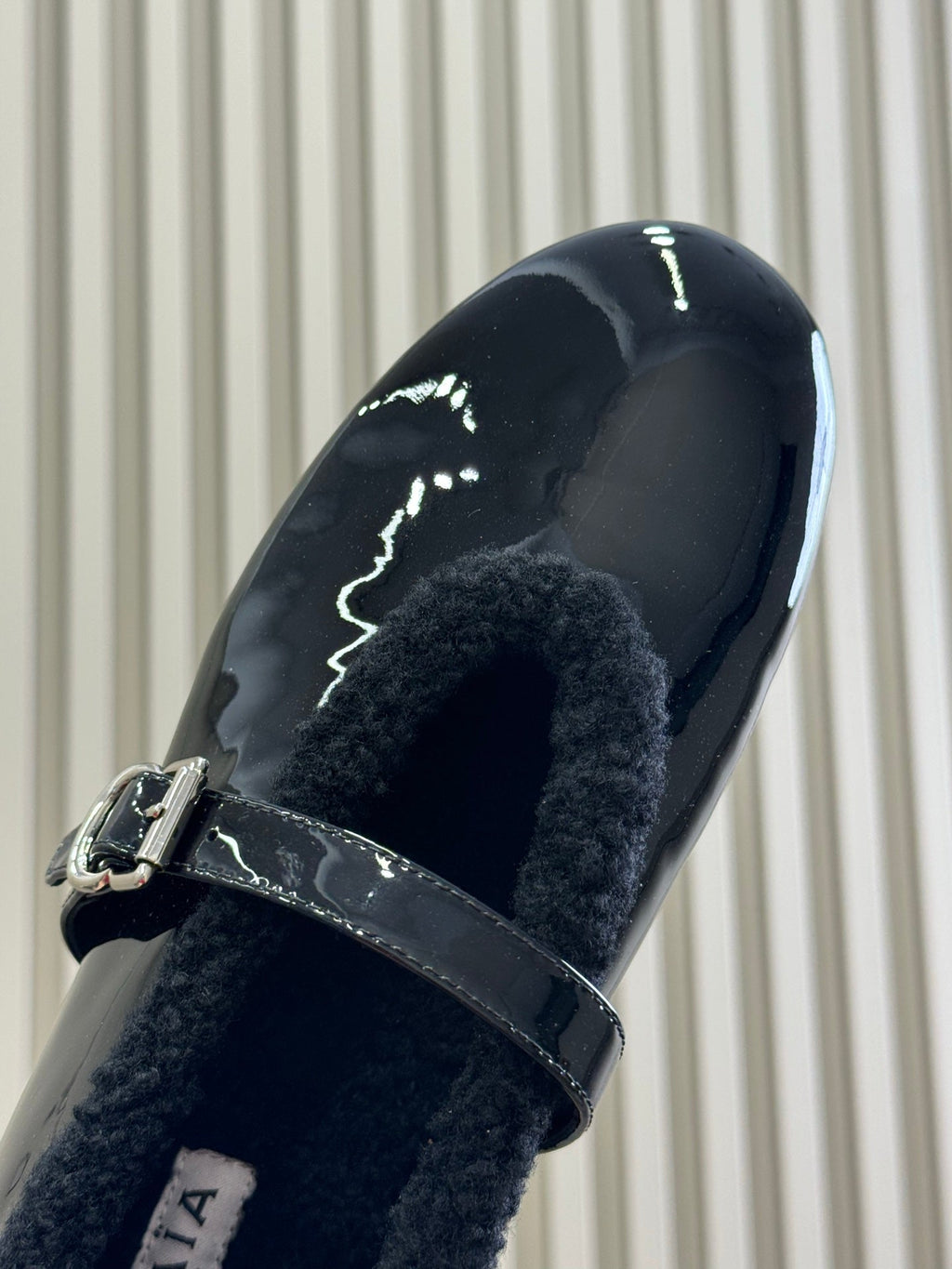 ALAIA 25S MARY JANE SHEARLING FLATS IN BLACK GLOSSY CALFSKIN