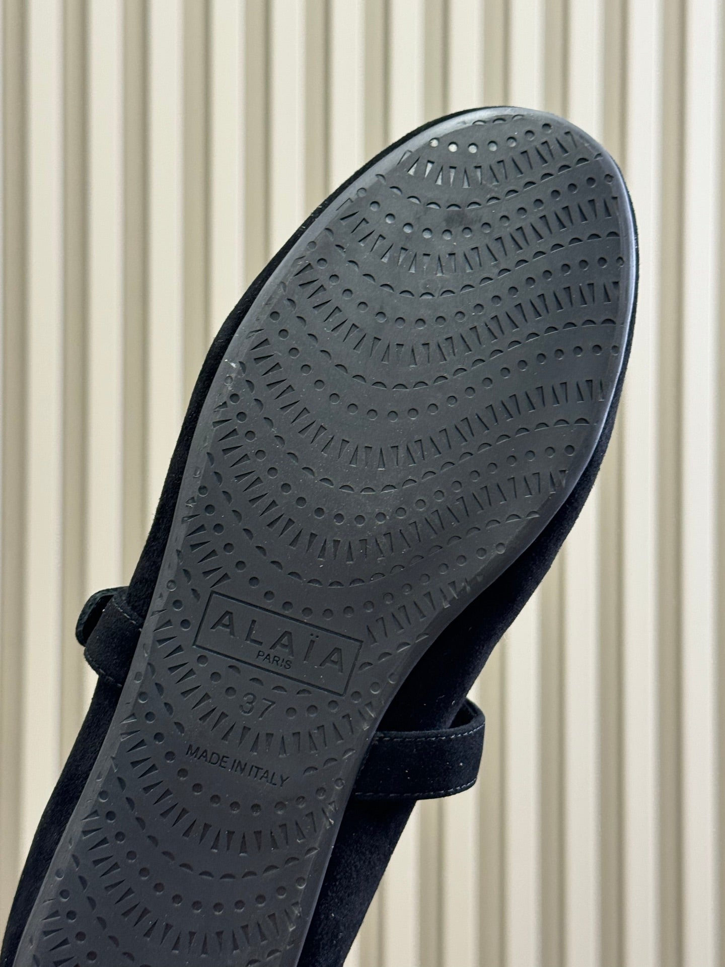 ALAIA 25S MARY JANE SHEARLING FLATS IN BLACK SUEDE