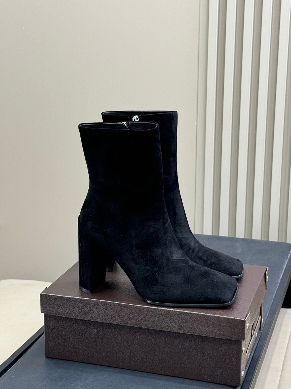 ALAIA 25S ANKLE HIGH-HEELED BOOTS IN BLACK SUEDE