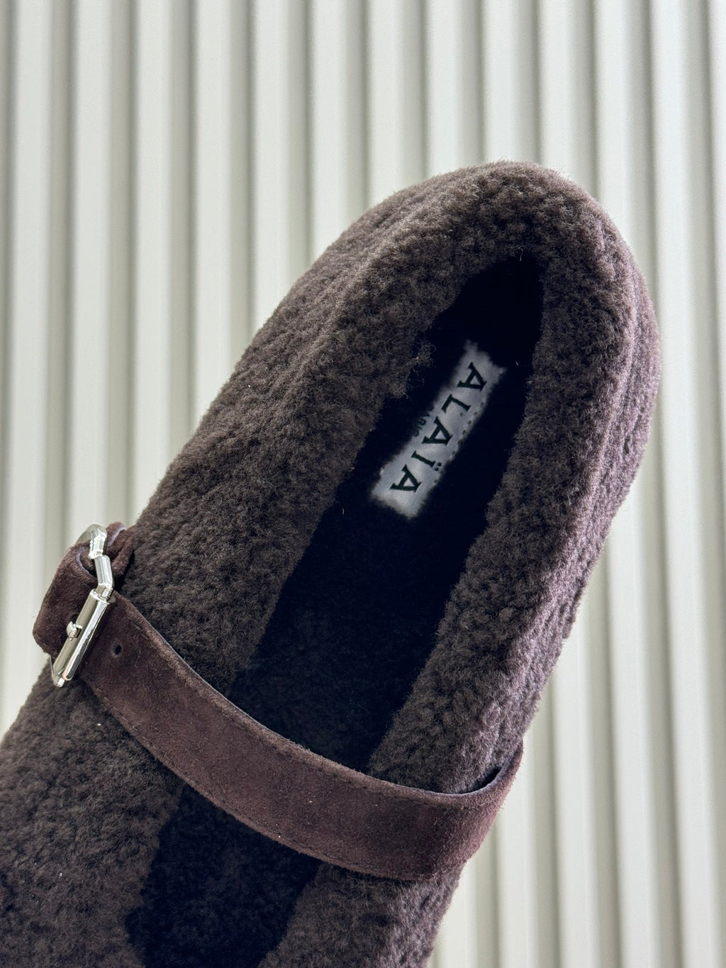 ALAIA 25S COZY MARY JANE SHEARLING FLATS IN DARK BROWN