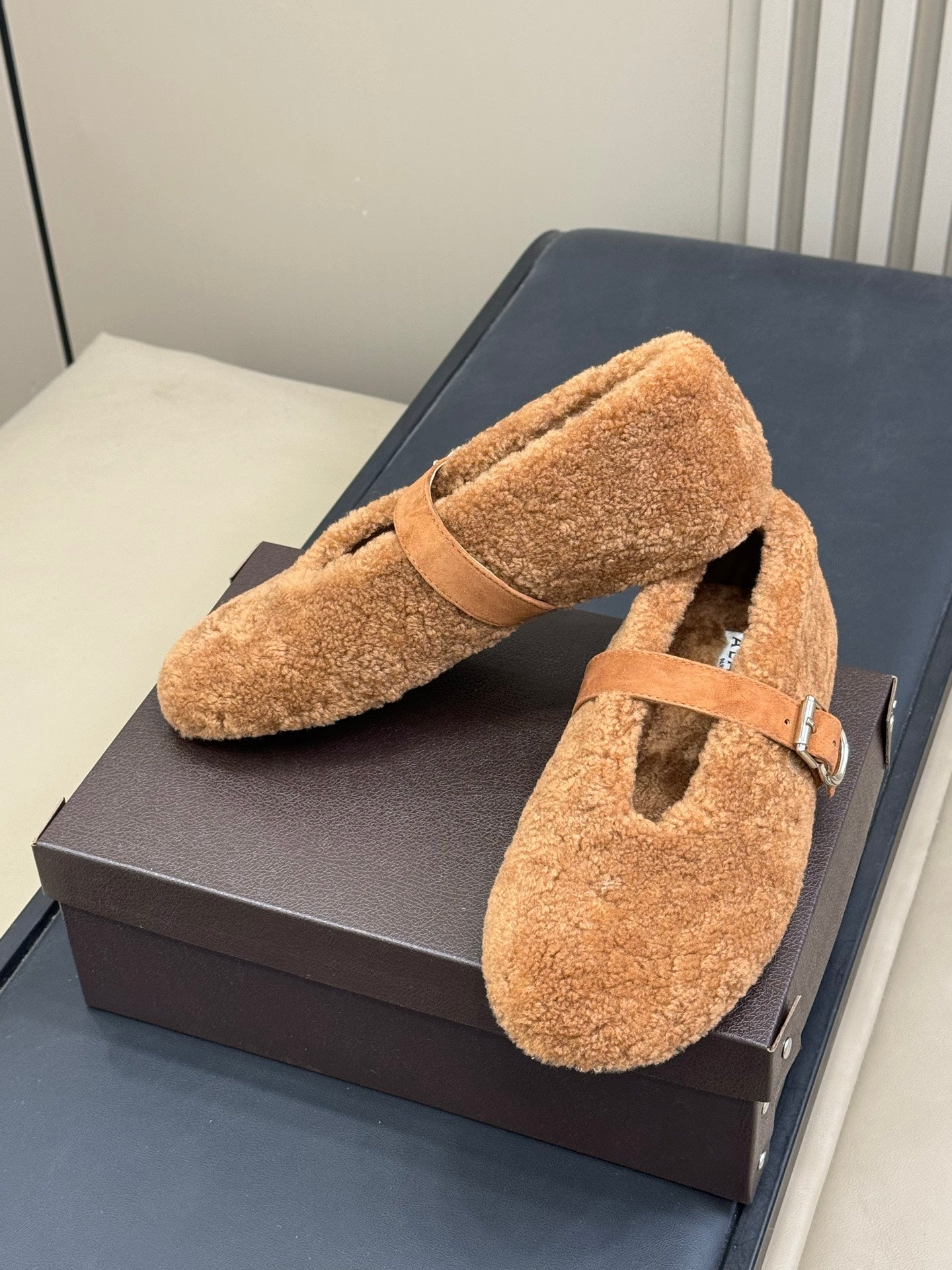 ALAIA 25S COZY MARY JANE SHEARLING FLATS IN CARAMEL