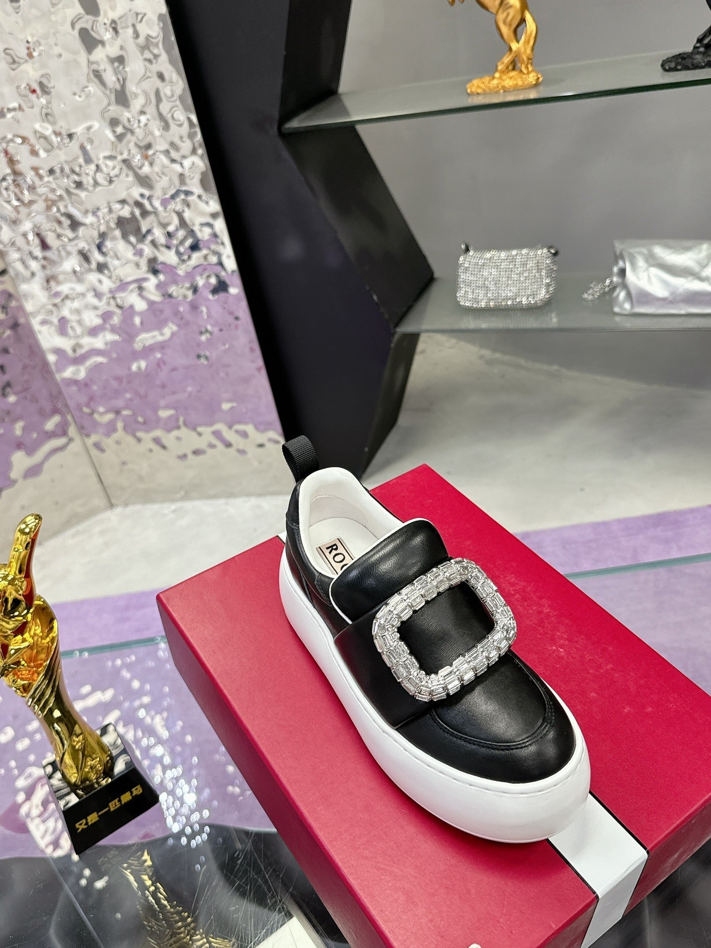 VIV' UP SNEAKERS IN BLACK CALFSKIN