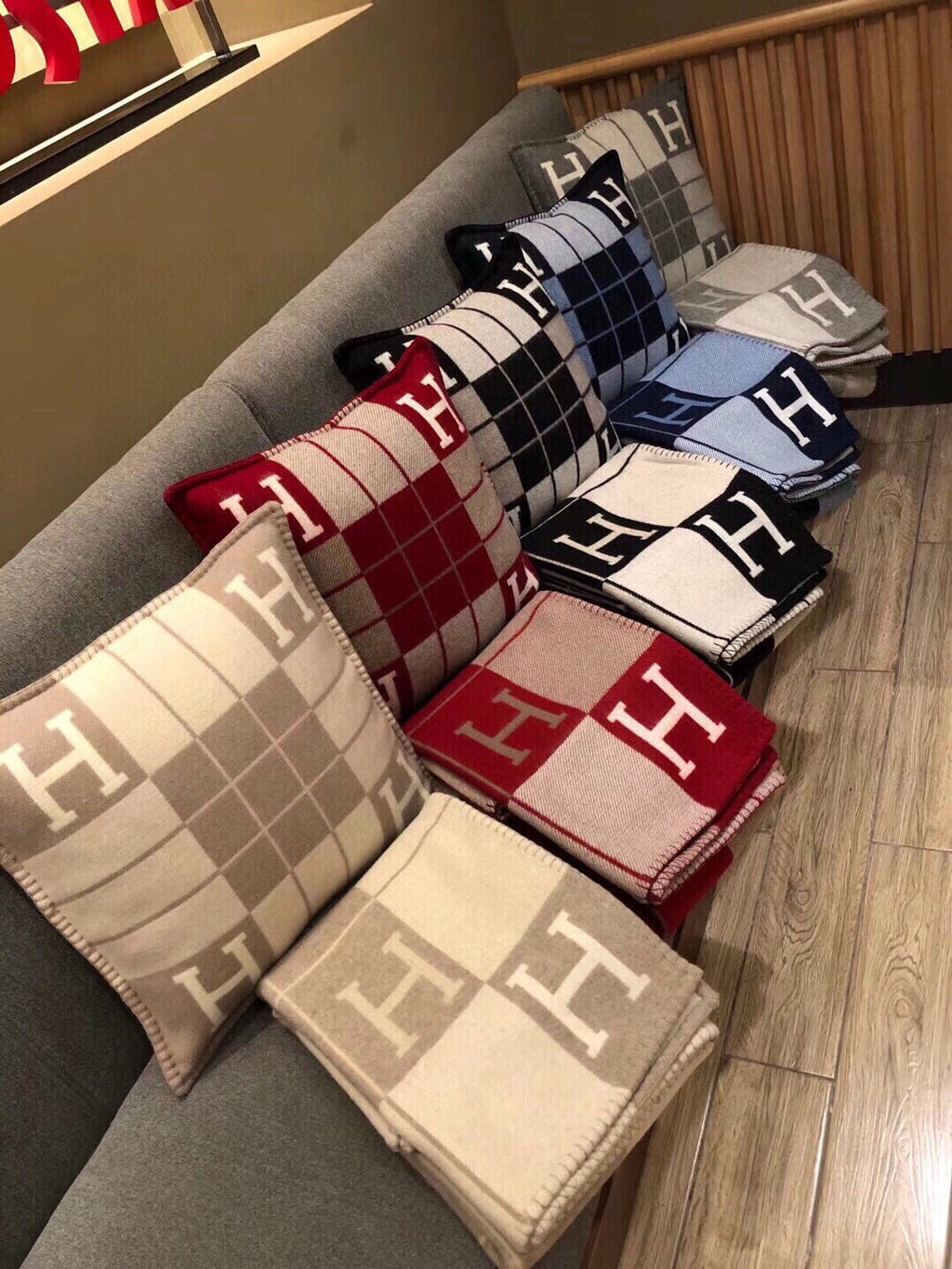 AVALON III THROW BLANKET 175 CM IN KHAKI BROWN WOOL AND CASHMERE 351745