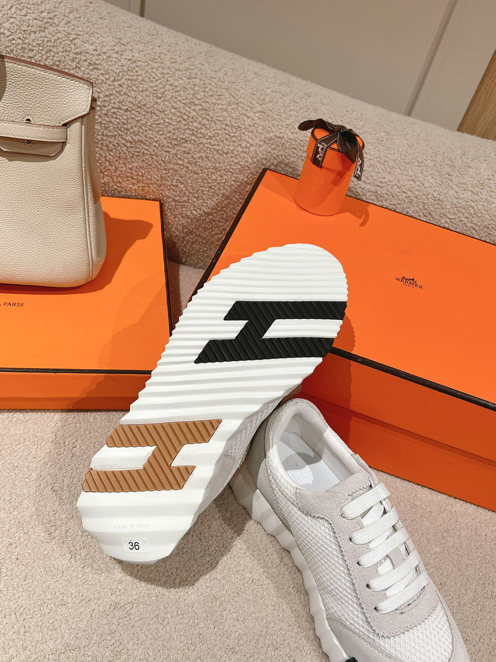 MAINLAND SNEAKER IN PALE GRAY SUEDE AND WHITE BREATHABLE MESH FABRIC