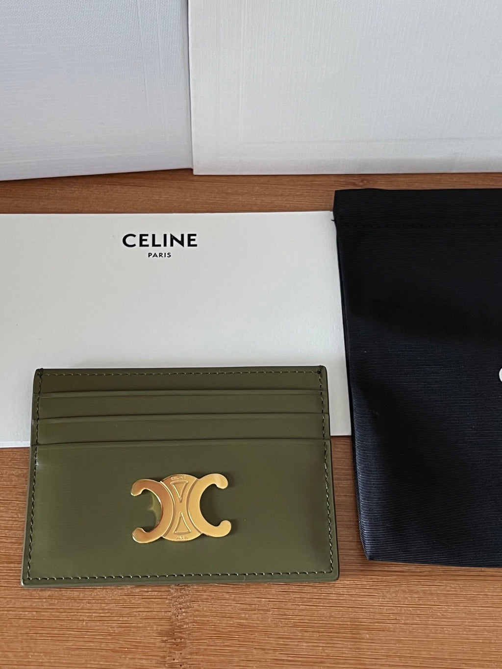 CELINE 25S CARD HOLDER WITH TRIOMPHE LOGO 11 IN DARK OLIVE GREEN CALFSKIN