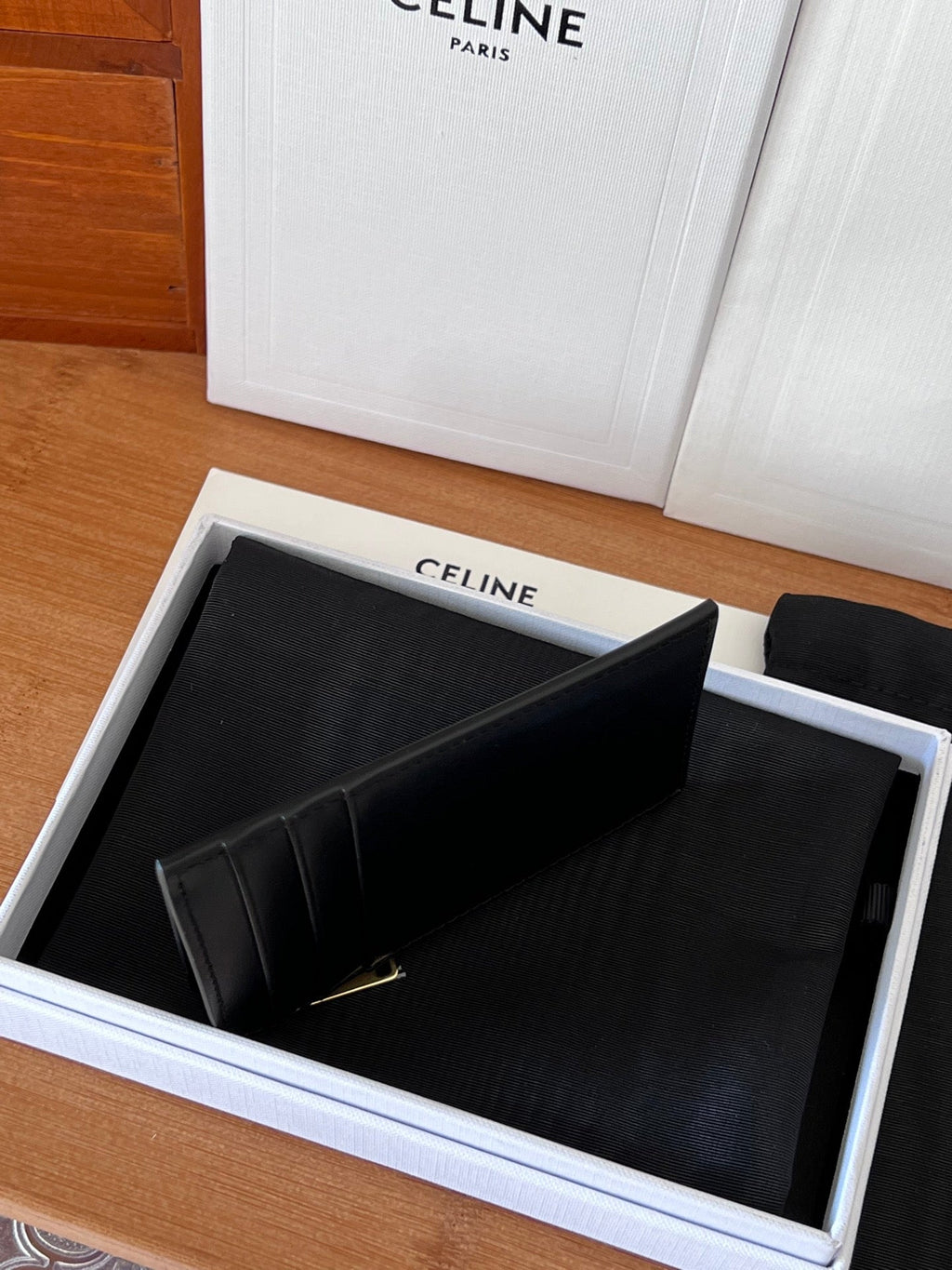 CELINE 25S ZIPPED CARD HOLDER 11 IN BLACK CALFSKIN GOLD HARDWARE