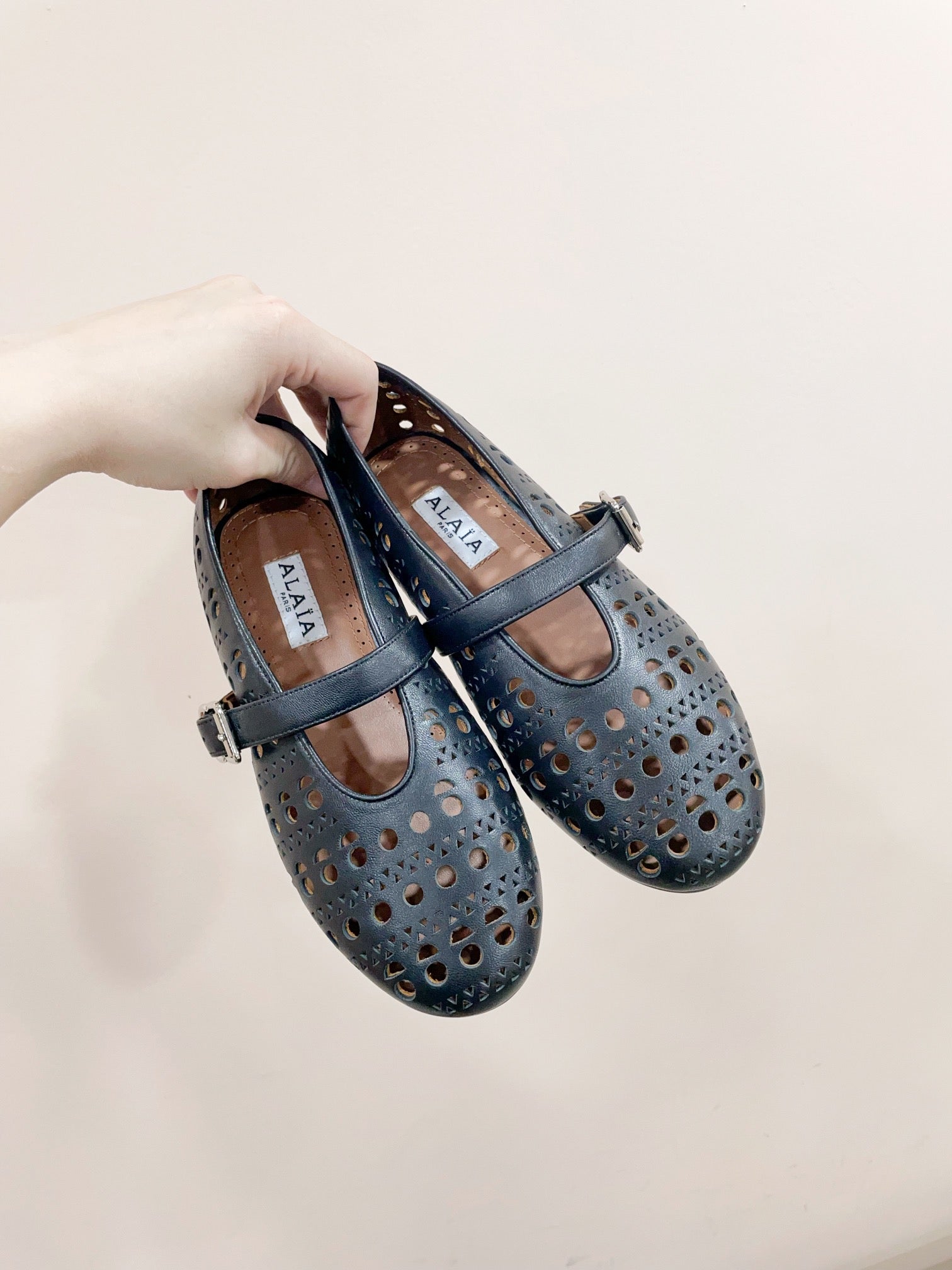 ALAIA HOLLOW BALLET FLAT IN BLACK LAMBSKIN