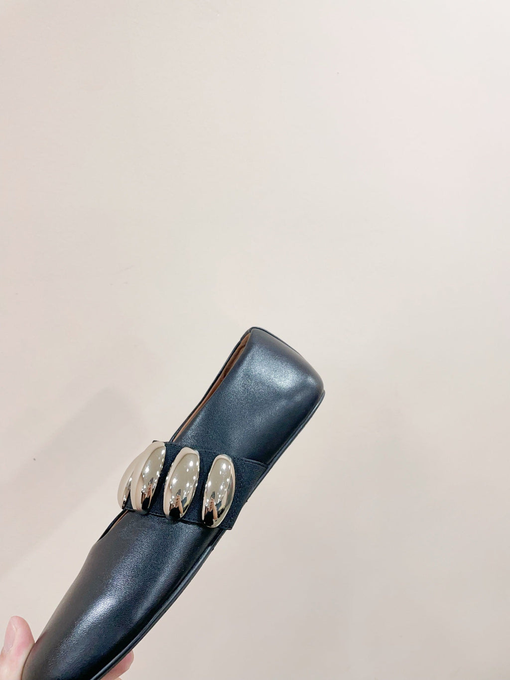 ALAIA TRIBALE BALLET FLATS IN BLACK LAMBSKIN