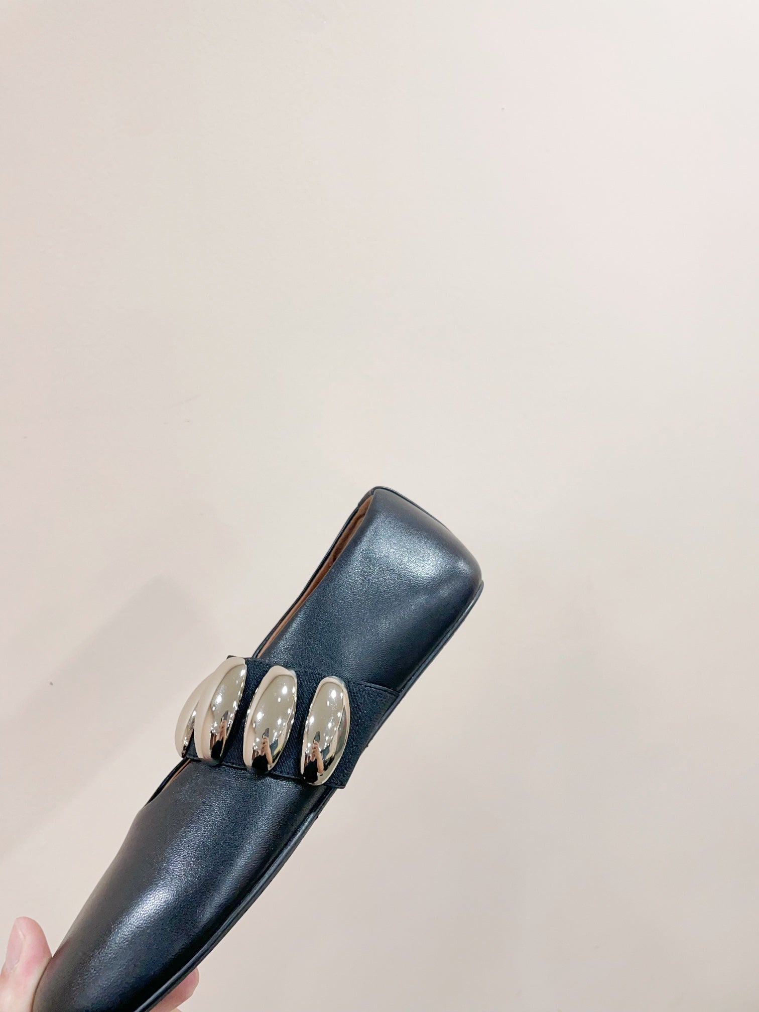 ALAIA TRIBALE BALLET FLATS IN BLACK LAMBSKIN