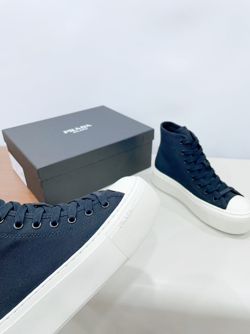 HIGH-TOP SEANKERS IN SPACE BLUE CANVAS
