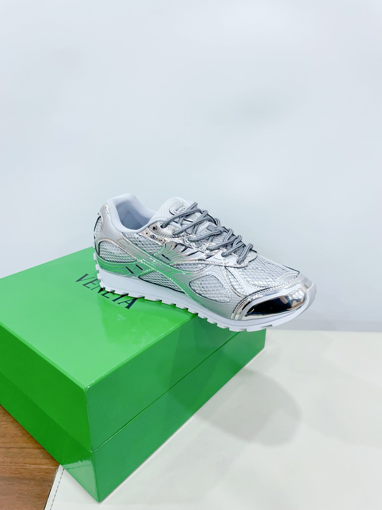 ORBIT SNEAKER IN SILVER TECHNICAL FABRIC AND METALLIC MESH