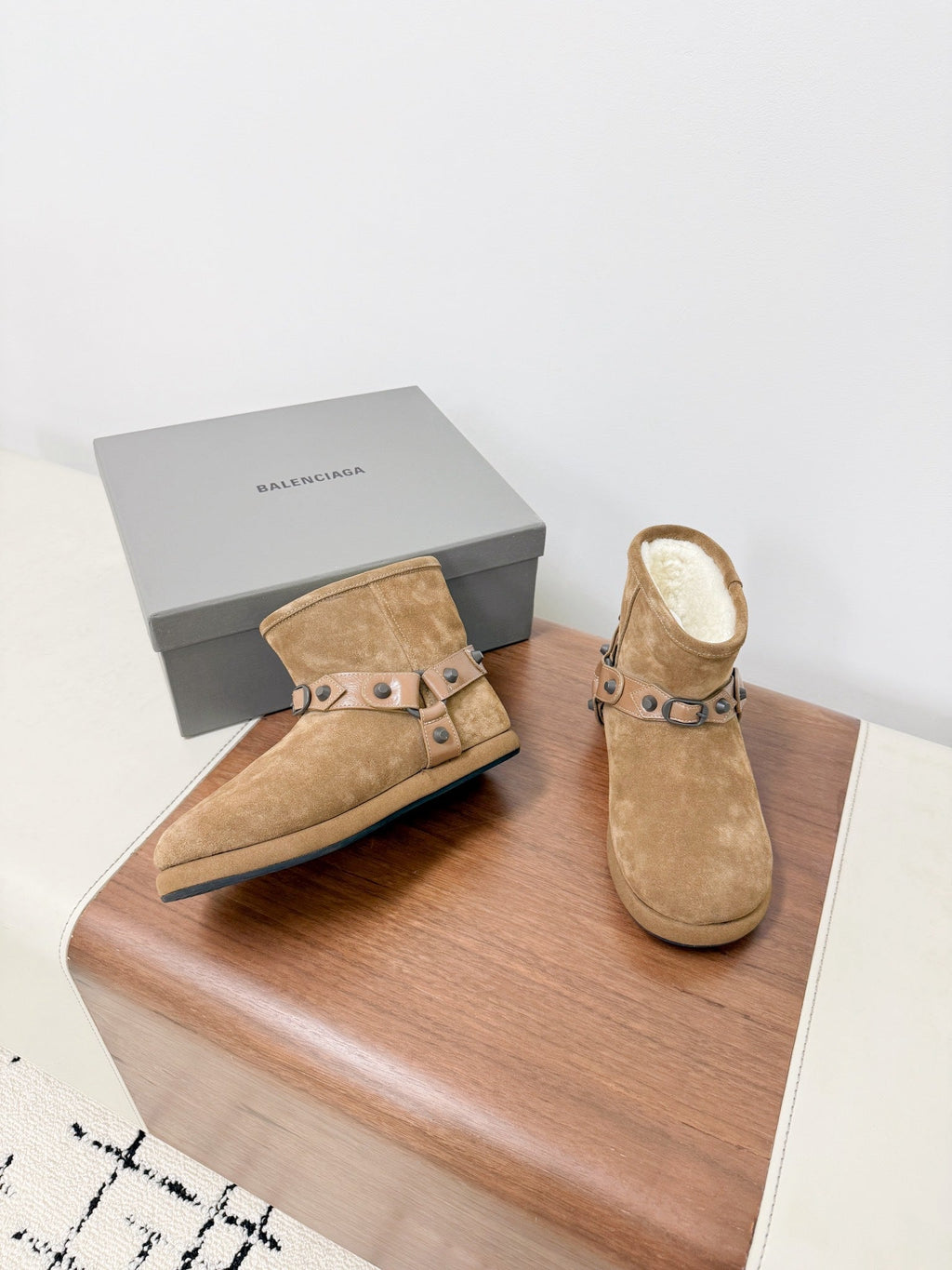 BALENCIAGA 25S ALASKA ANKLE BOOTS IN LIGHT BROWN SUEDE AND LAMBSKIN
