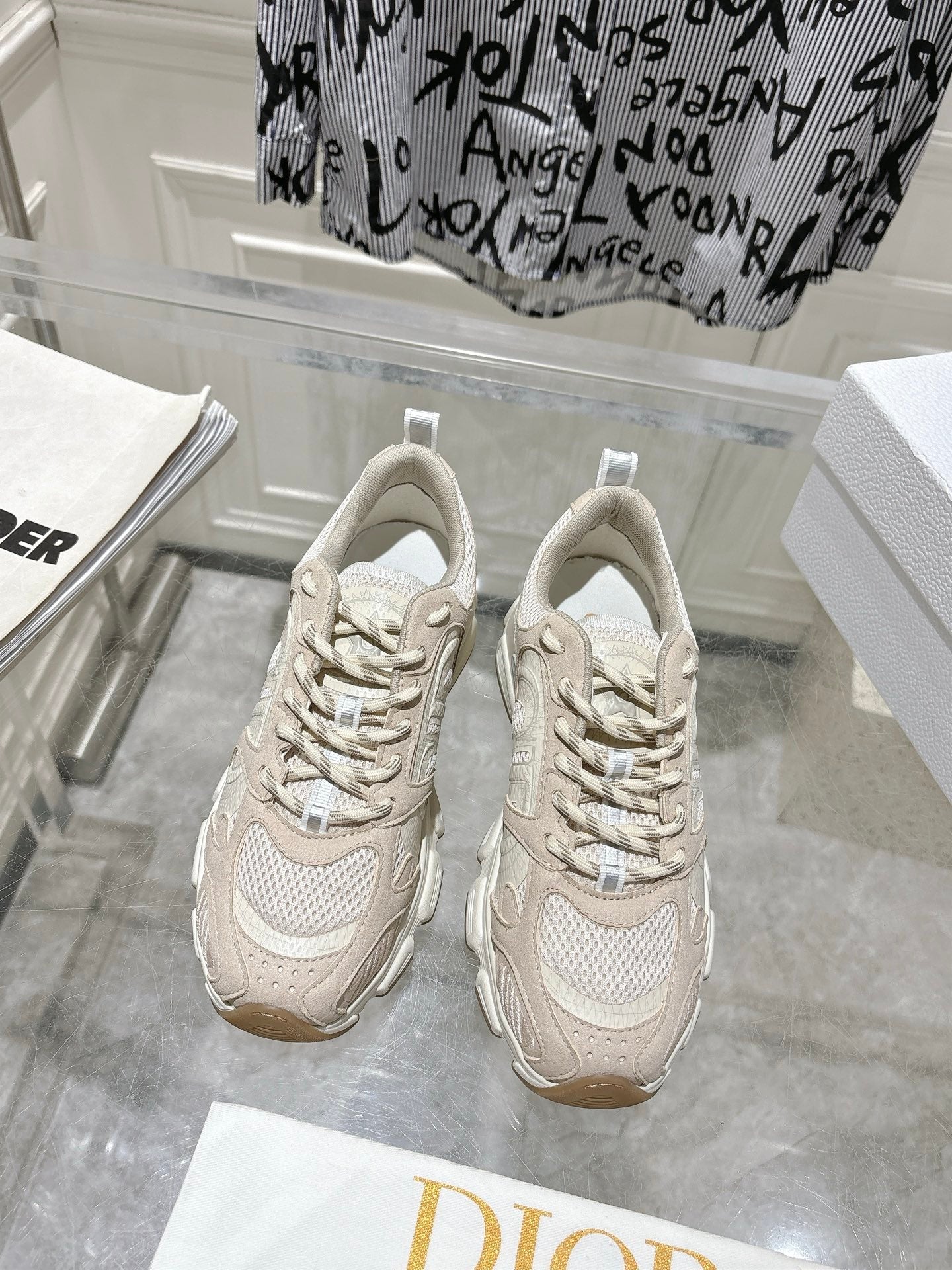 DIOR 25S CHRONO SNEAKER 45MM IN MESH WITH WHITE AND NUDE PINK CALFSKIN