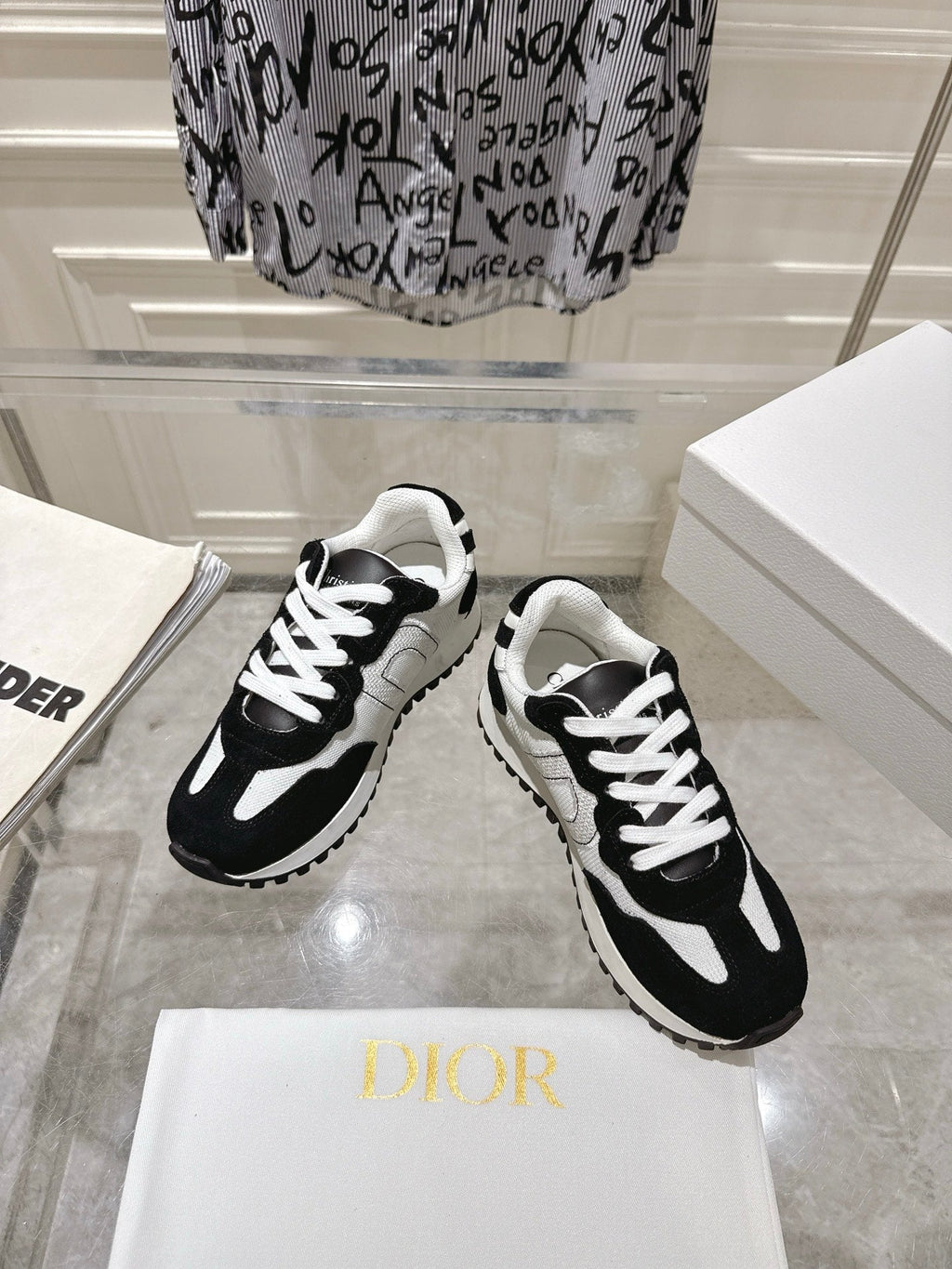 DIOR 25S C'EST DIOR SNEAKER IN WHITE BLACK CALFSKIN AND SUEDE