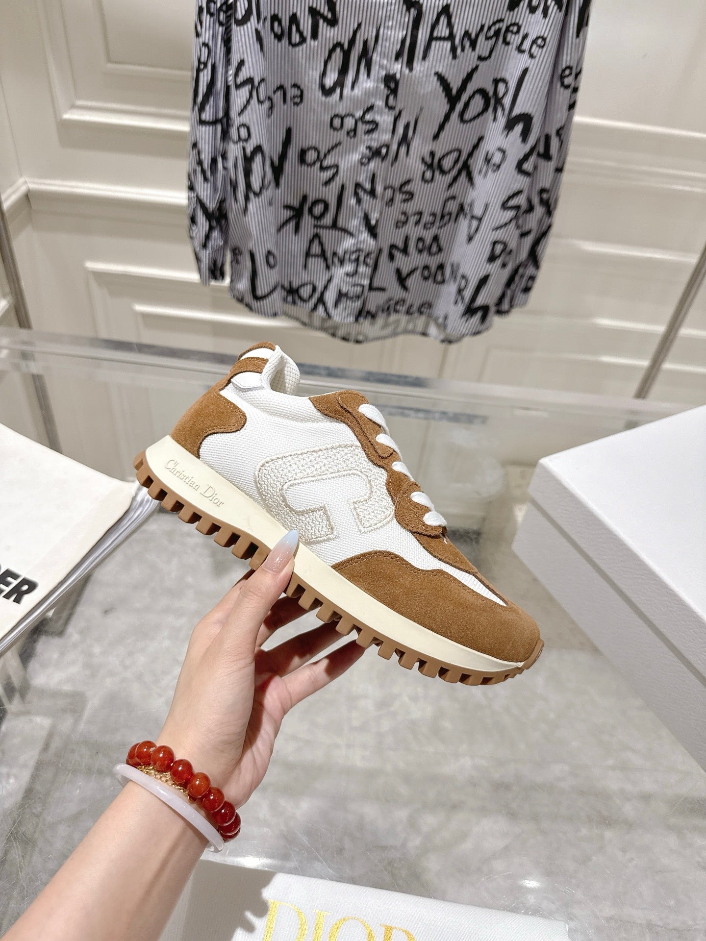 DIOR 25S C'EST DIOR SNEAKER IN WHITE HAZELNUT CALFSKIN AND SUEDE