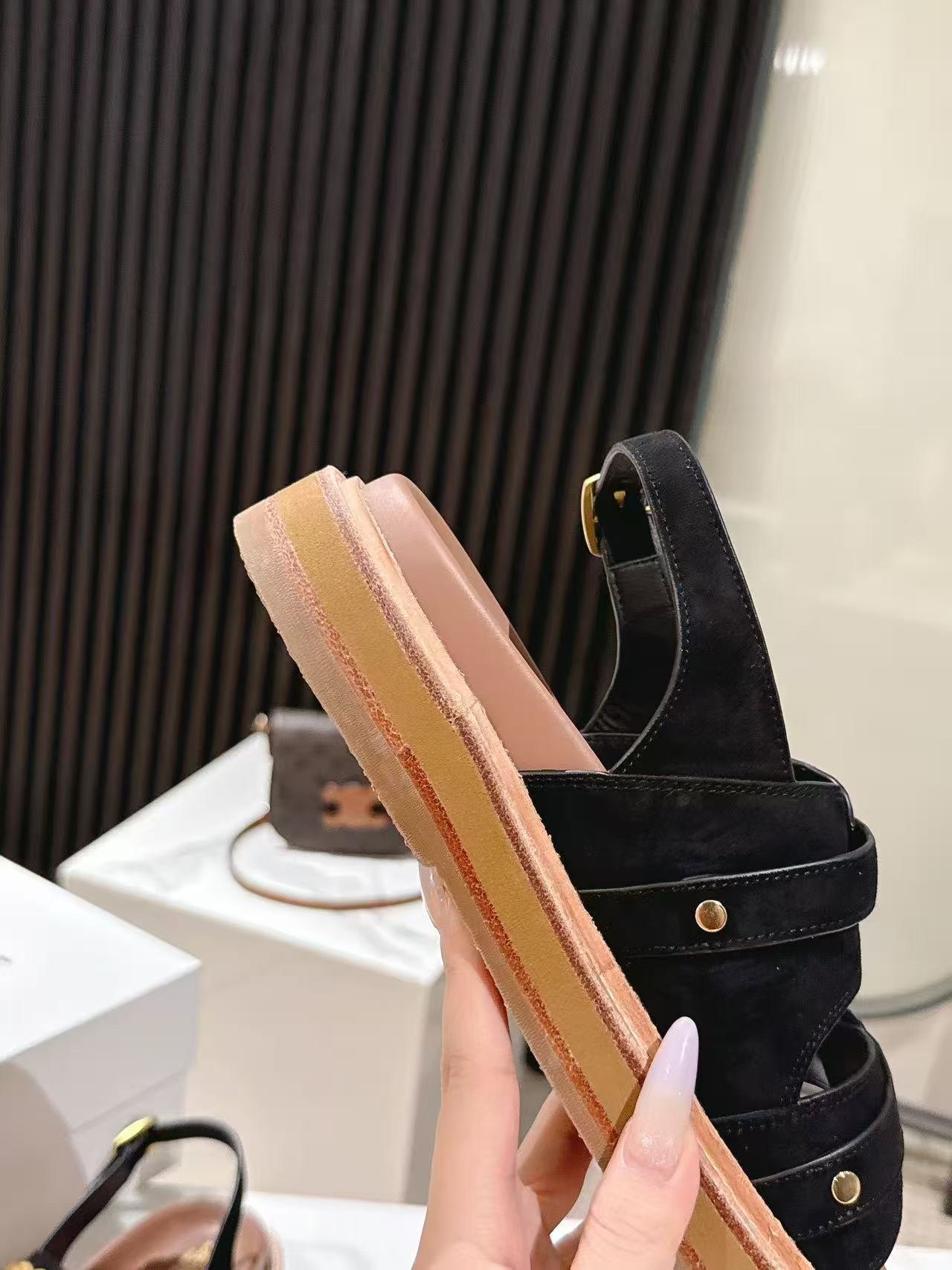 CELINE 25S TIPPI TRIOMPHE SANDAL IN BLACK CALFSKIN SUEDE