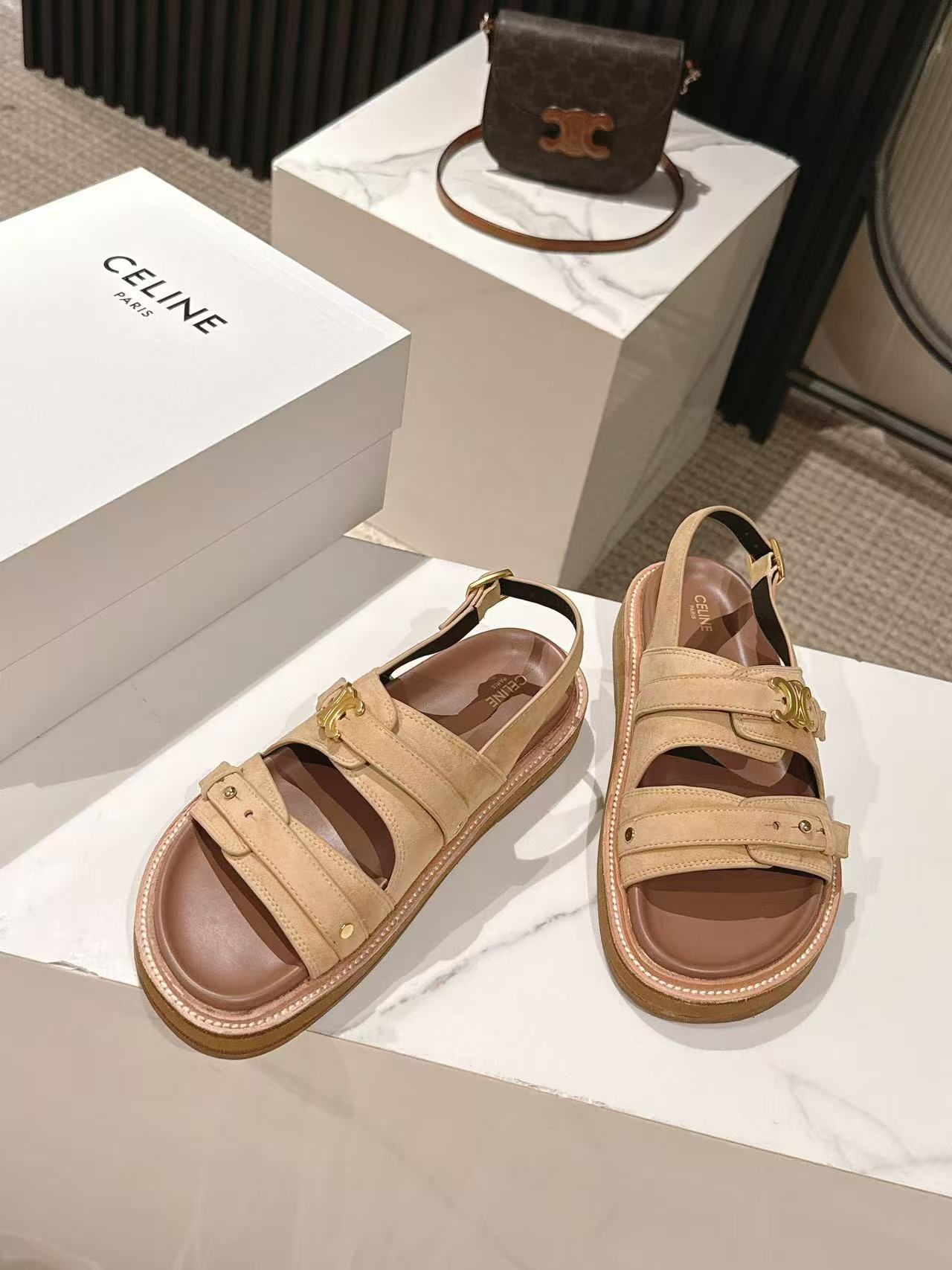 CELINE 25S TIPPI TRIOMPHE SANDAL IN LIGHT BROWN CALFSKIN SUEDE