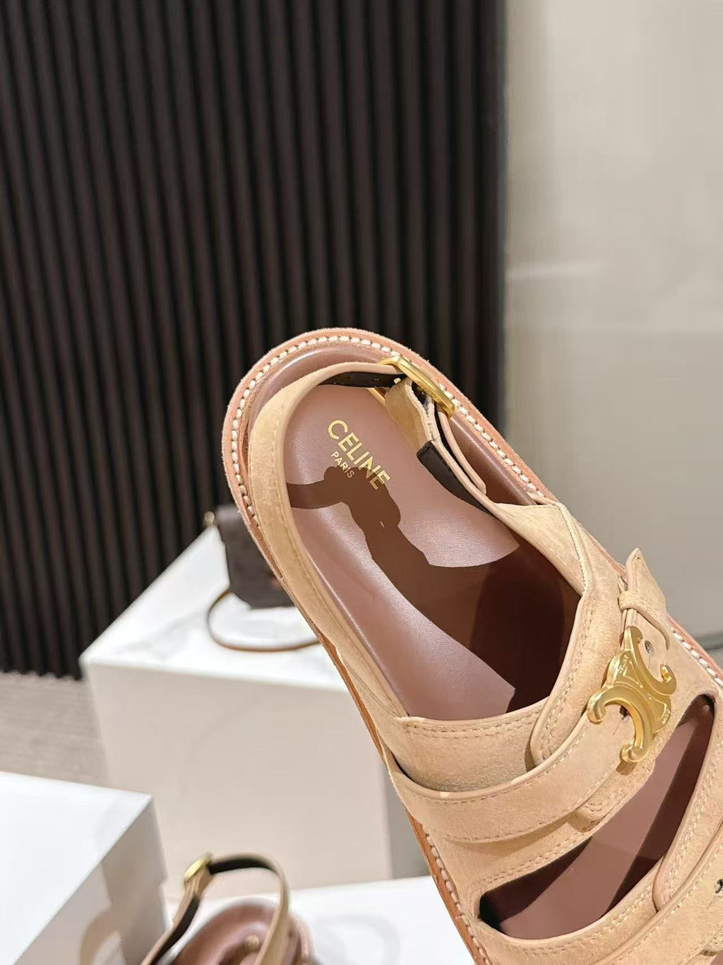 CELINE 25S TIPPI TRIOMPHE SANDAL IN LIGHT BROWN CALFSKIN SUEDE