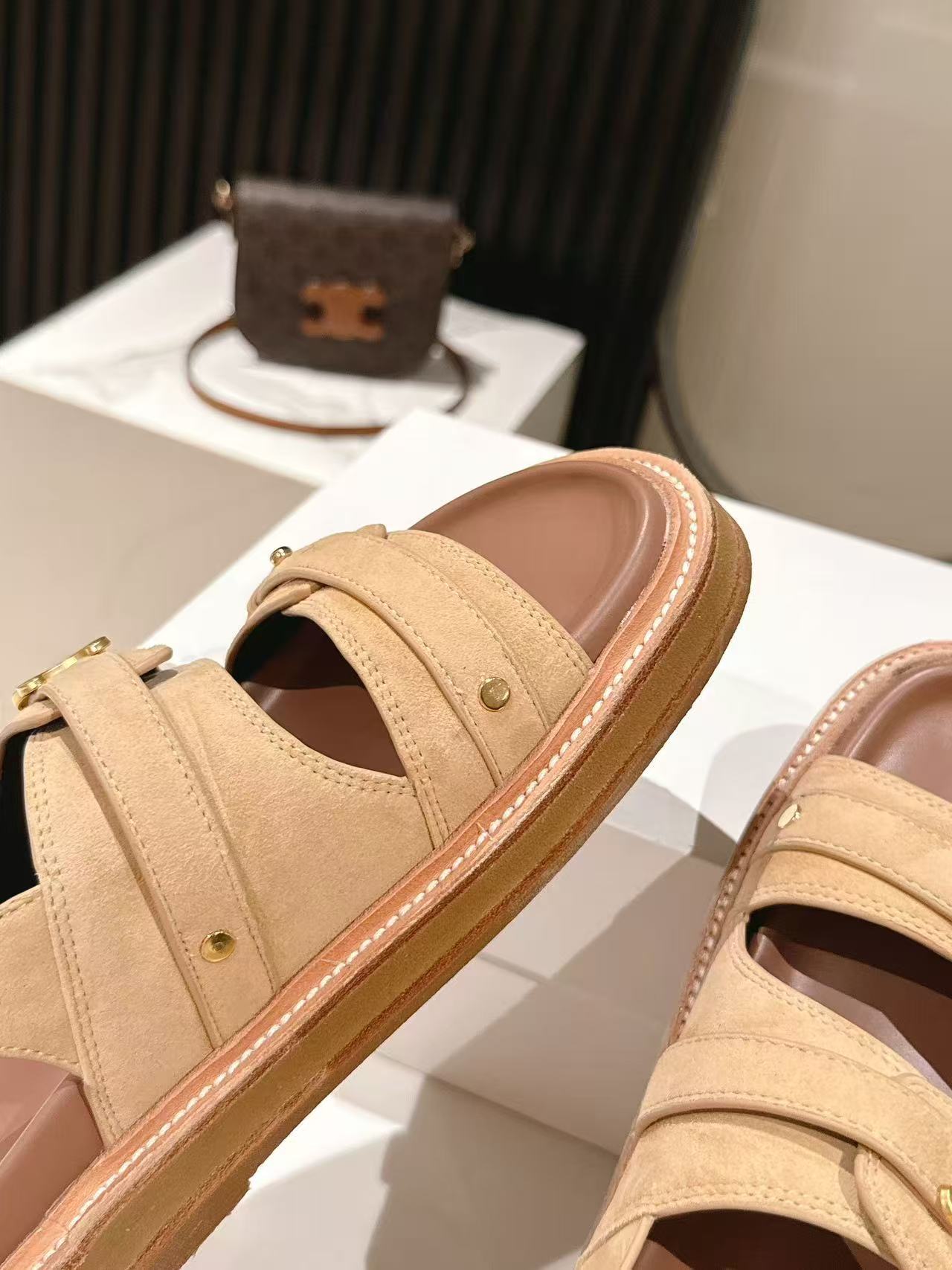 CELINE 25S TIPPI TRIOMPHE SANDAL IN LIGHT BROWN CALFSKIN SUEDE