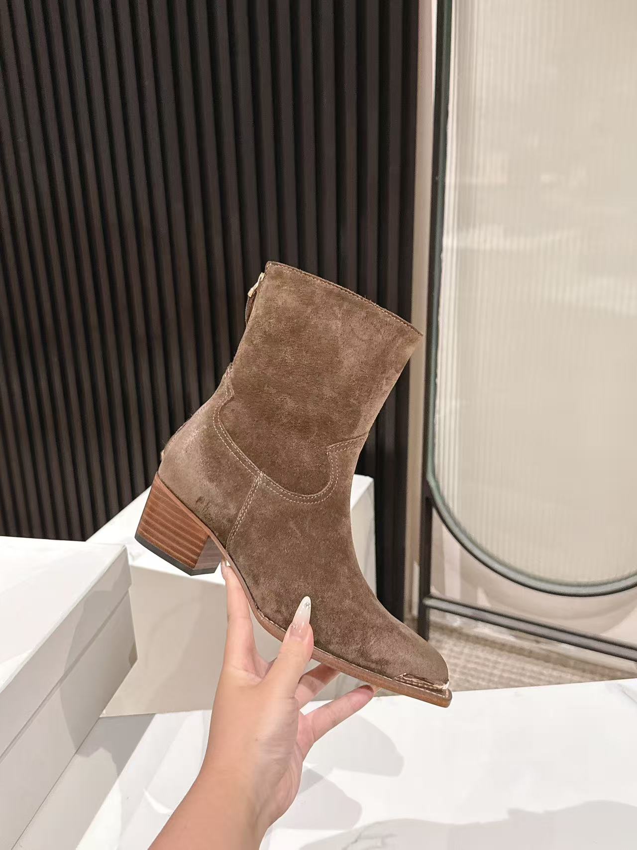 CELINE 25S CHELSEA BOOTS CLASSIC 45MM IN DARK BROWN SUEDE