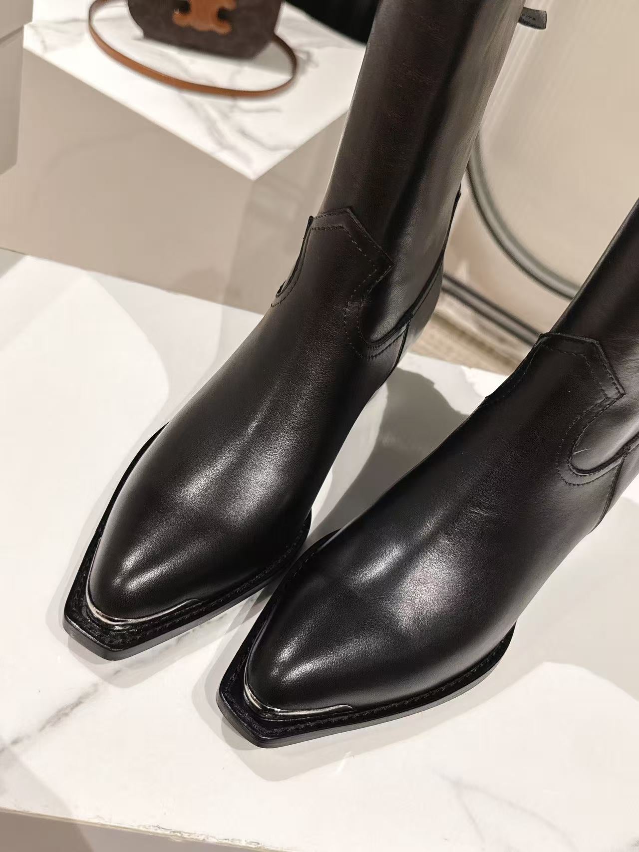 CELINE 25S CHELSEA BOOTS CLASSIC 45MM IN BLACK CALFSKIN