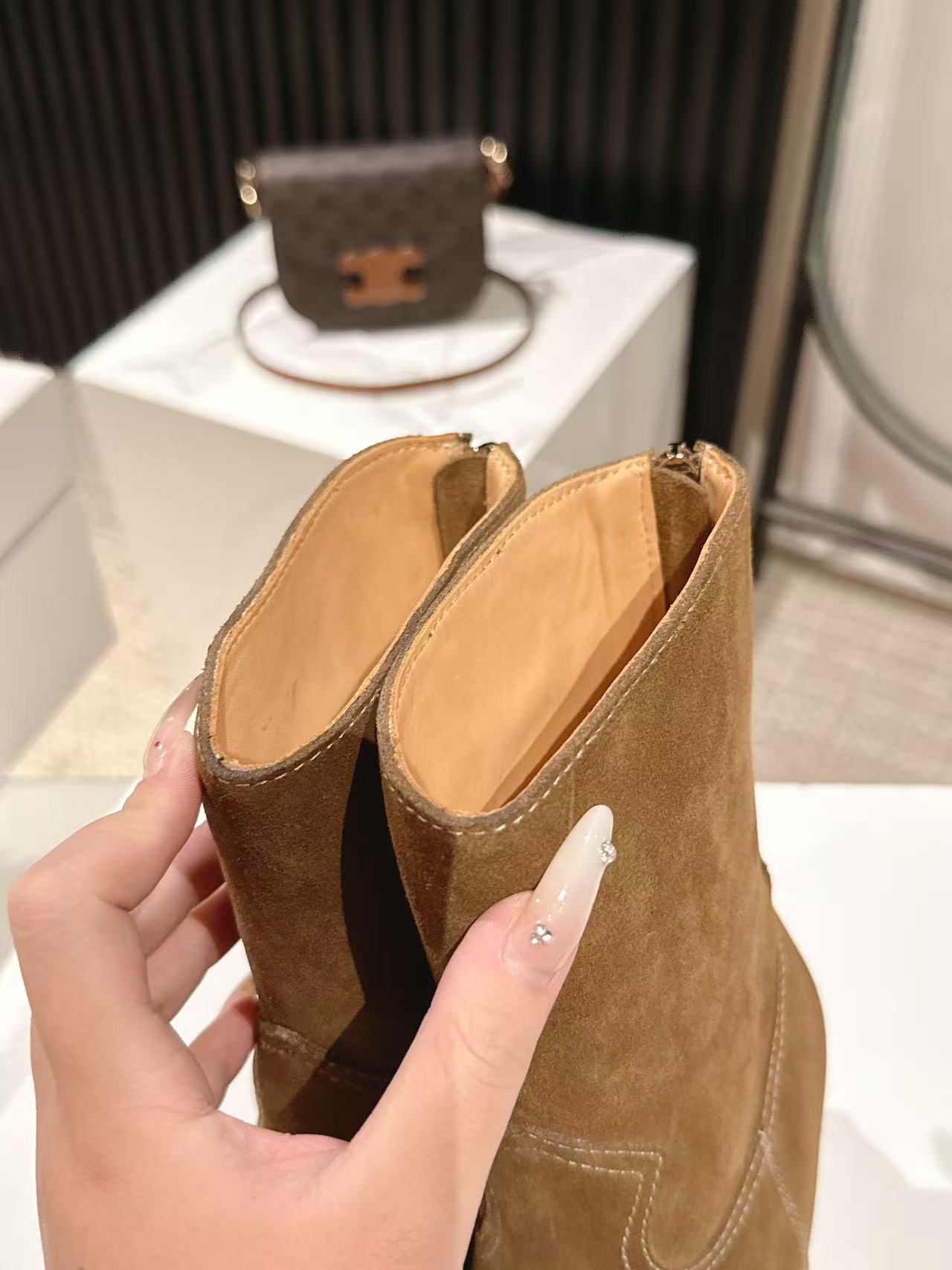 CELINE 25S CHELSEA BOOTS CLASSIC 45MM IN BROWN SUEDE