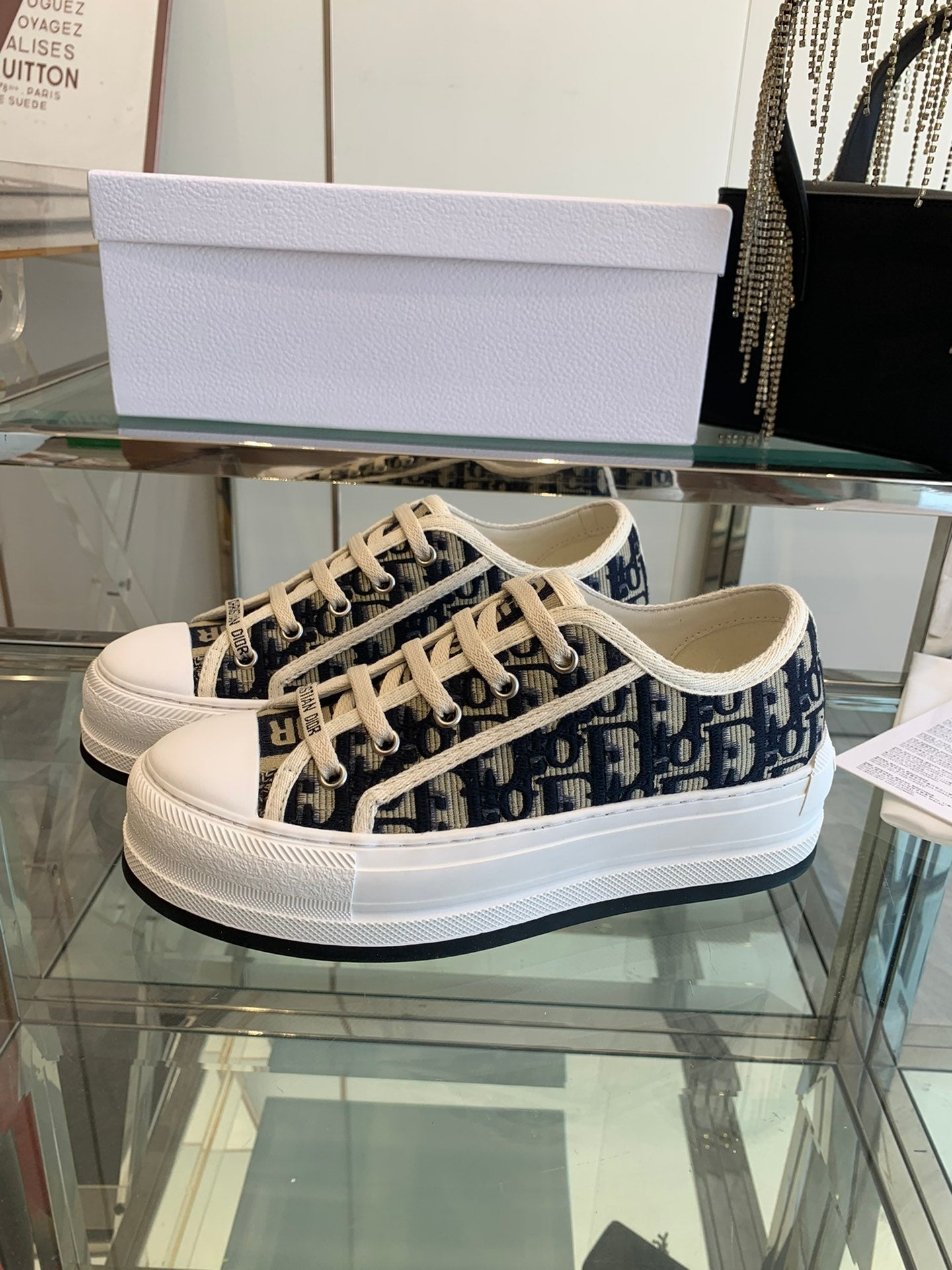 WALK'N PLATFORM SNEAKER IN BLACK MIX CAMEL BROWN EMBROIDERY ICONIC PATTERNS FABRIC