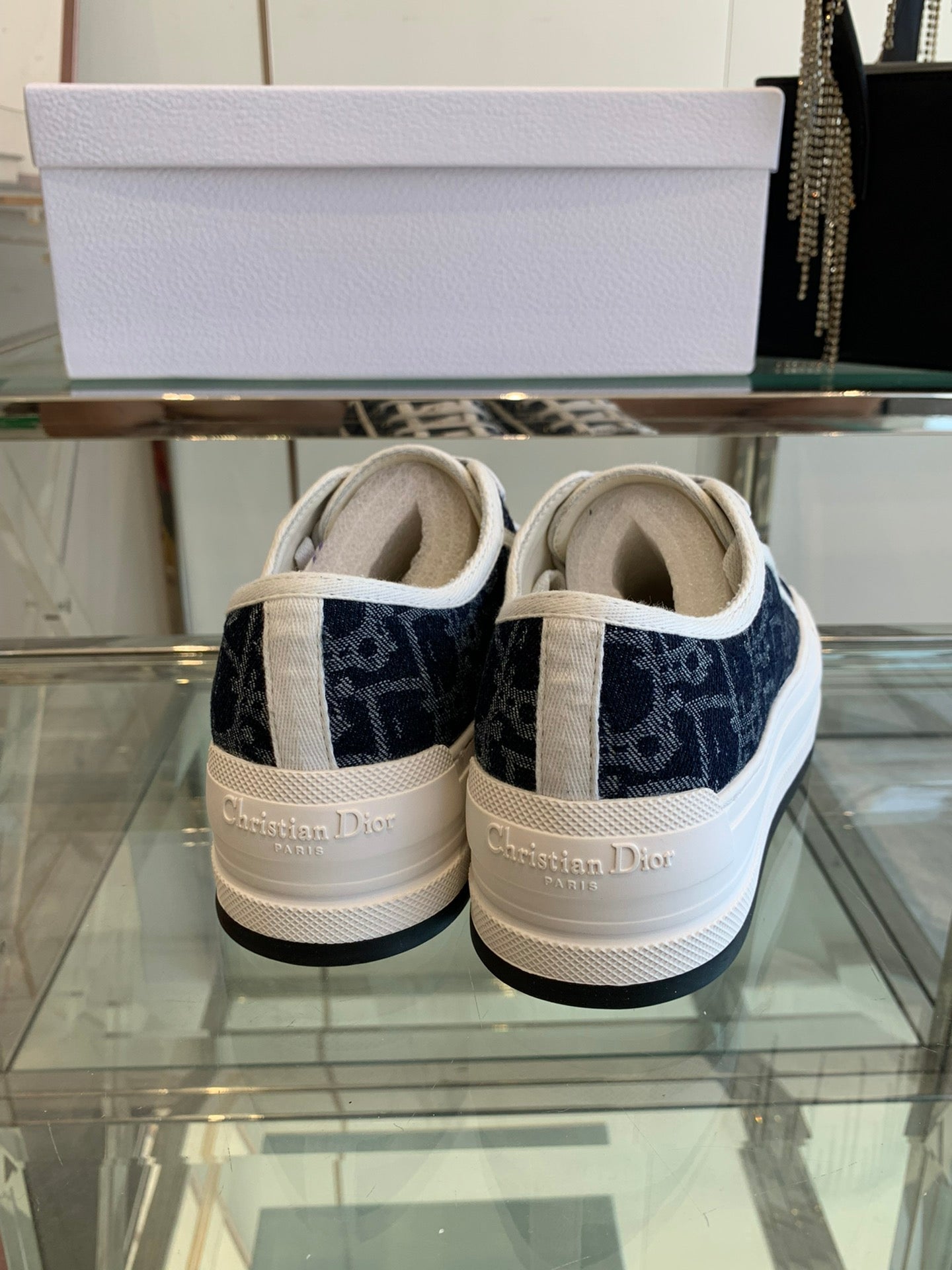 WALK'N PLATFORM SNEAKER IN IN NAVY BLUE EMBROIDERY ICONIC PATTERNS FABRIC