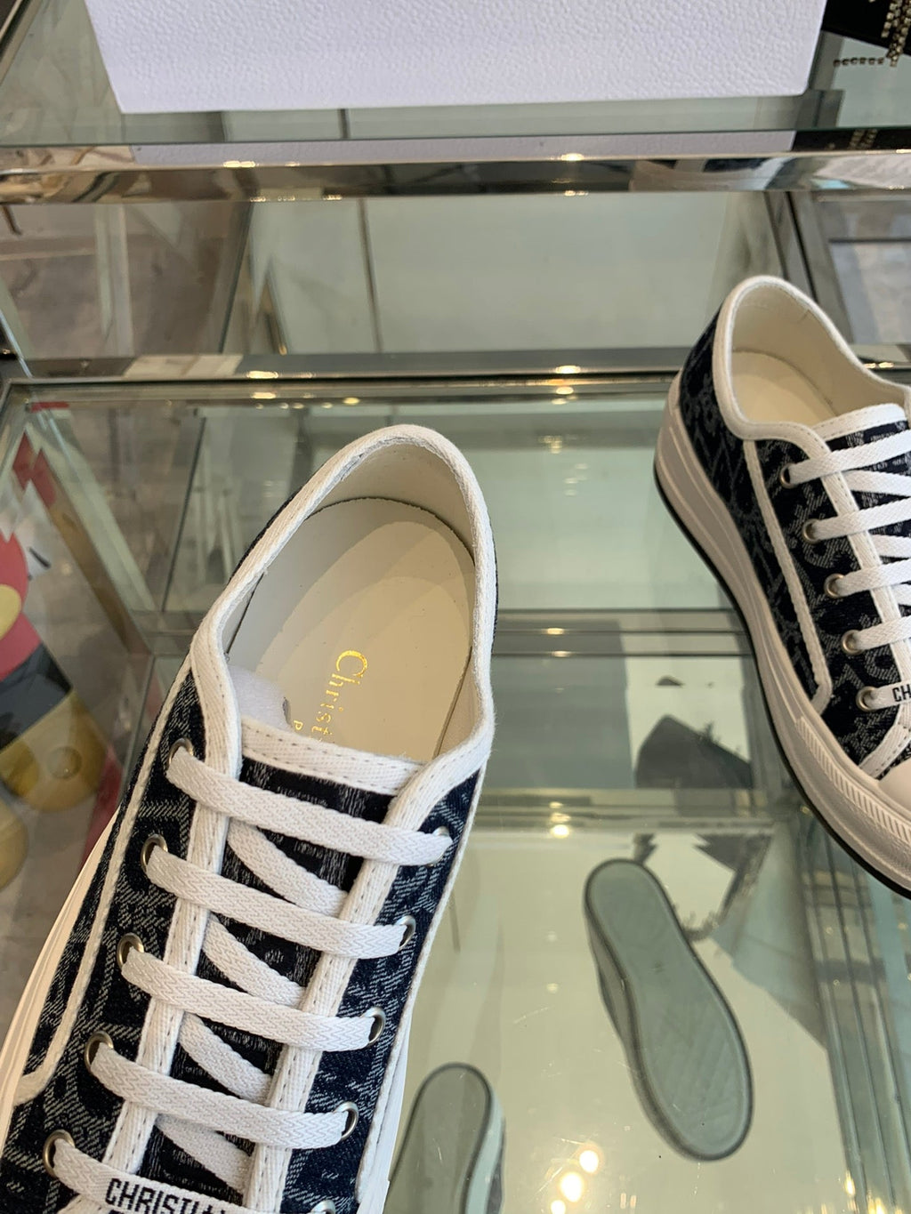 WALK'N PLATFORM SNEAKER IN IN NAVY BLUE EMBROIDERY ICONIC PATTERNS FABRIC