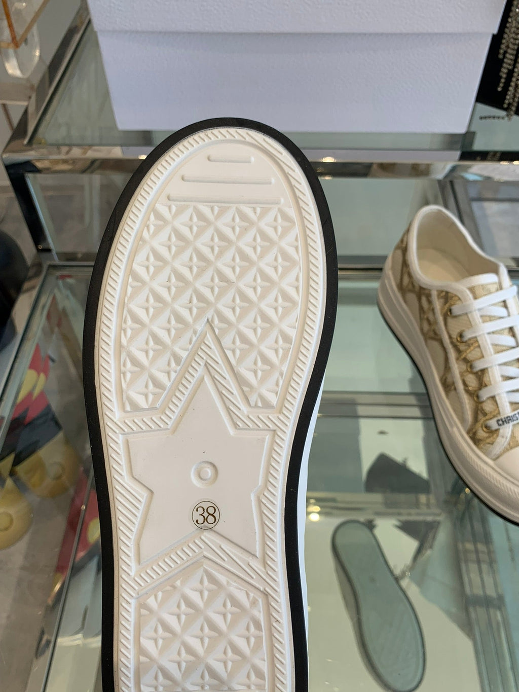 WALK'N PLATFORM SNEAKER IN BEIGE-GOLD TONE EMBROIDERED FABRIC