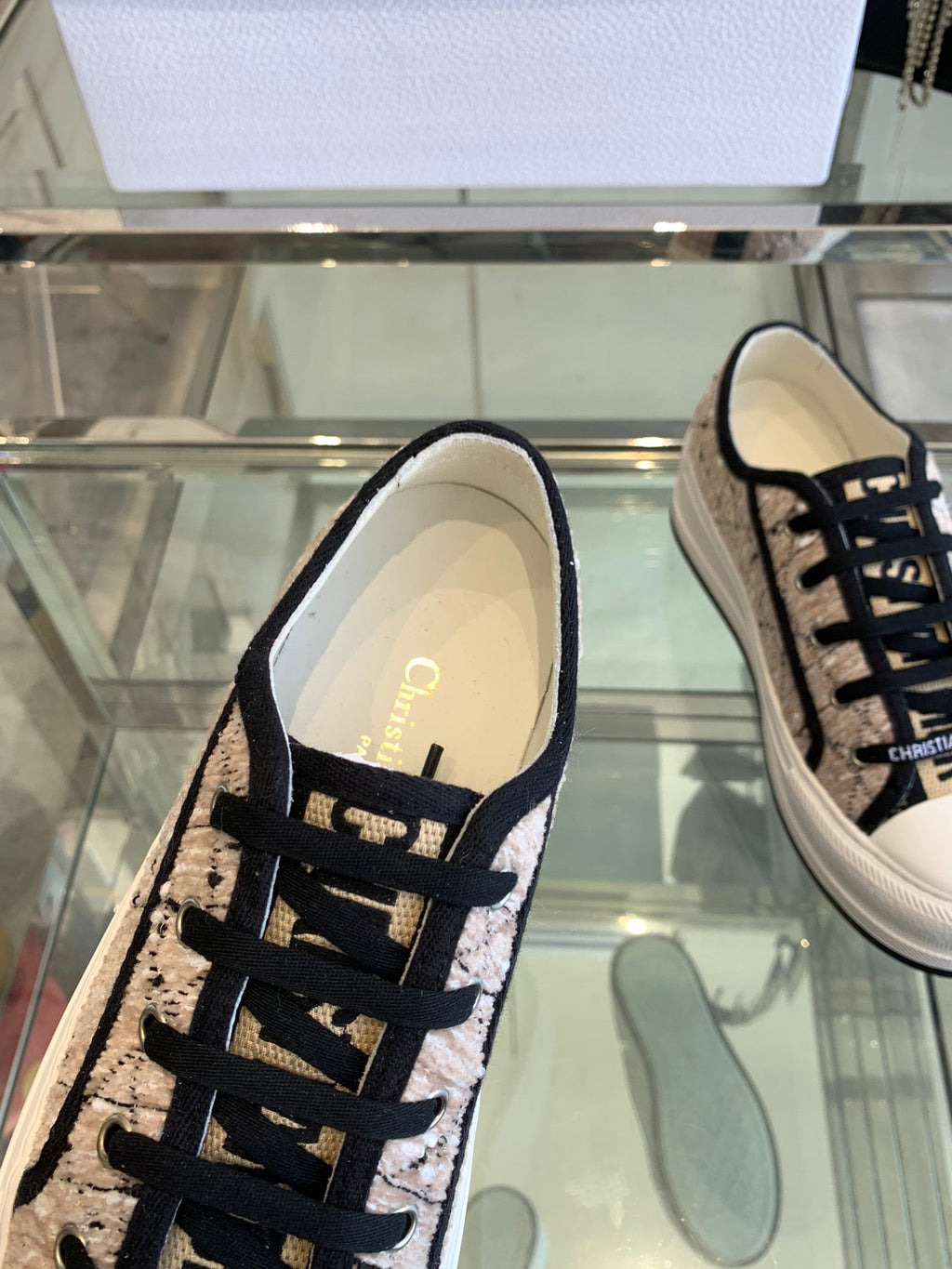 WALK'N PLATFORM SNEAKER BEIGE AND BLACK CANNAGE TWEED