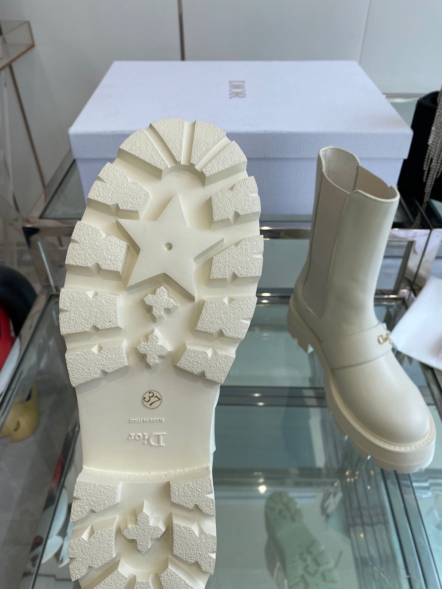 DIOR 25S D-QUEST ANKLE BOOT 35MM IN WHITE CALFSKIN GOLD HARDWARE