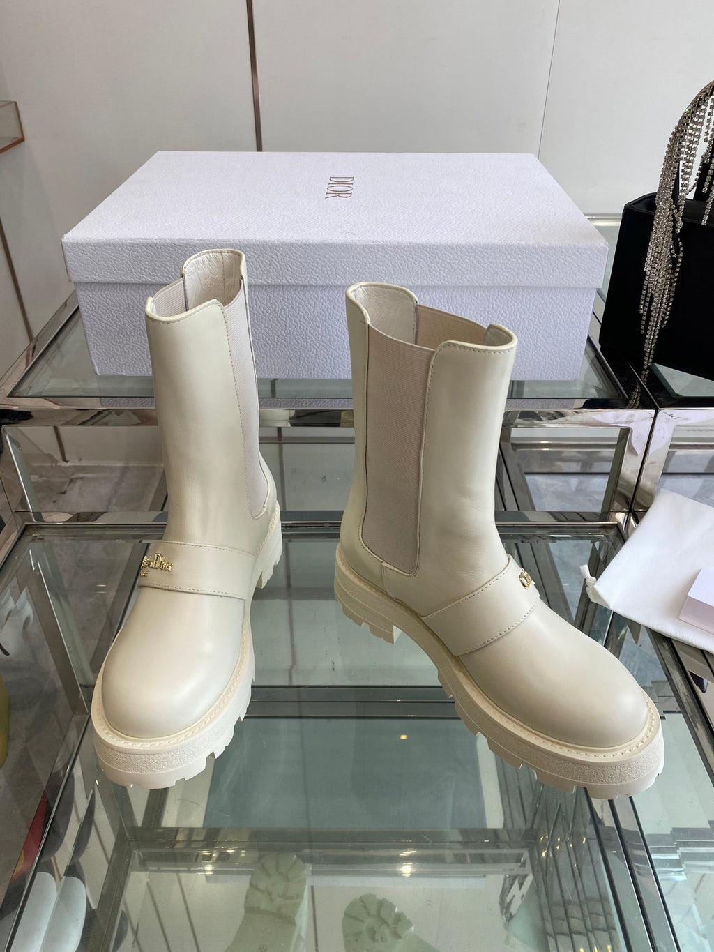 DIOR 25S D-QUEST ANKLE BOOT 35MM IN WHITE CALFSKIN GOLD HARDWARE