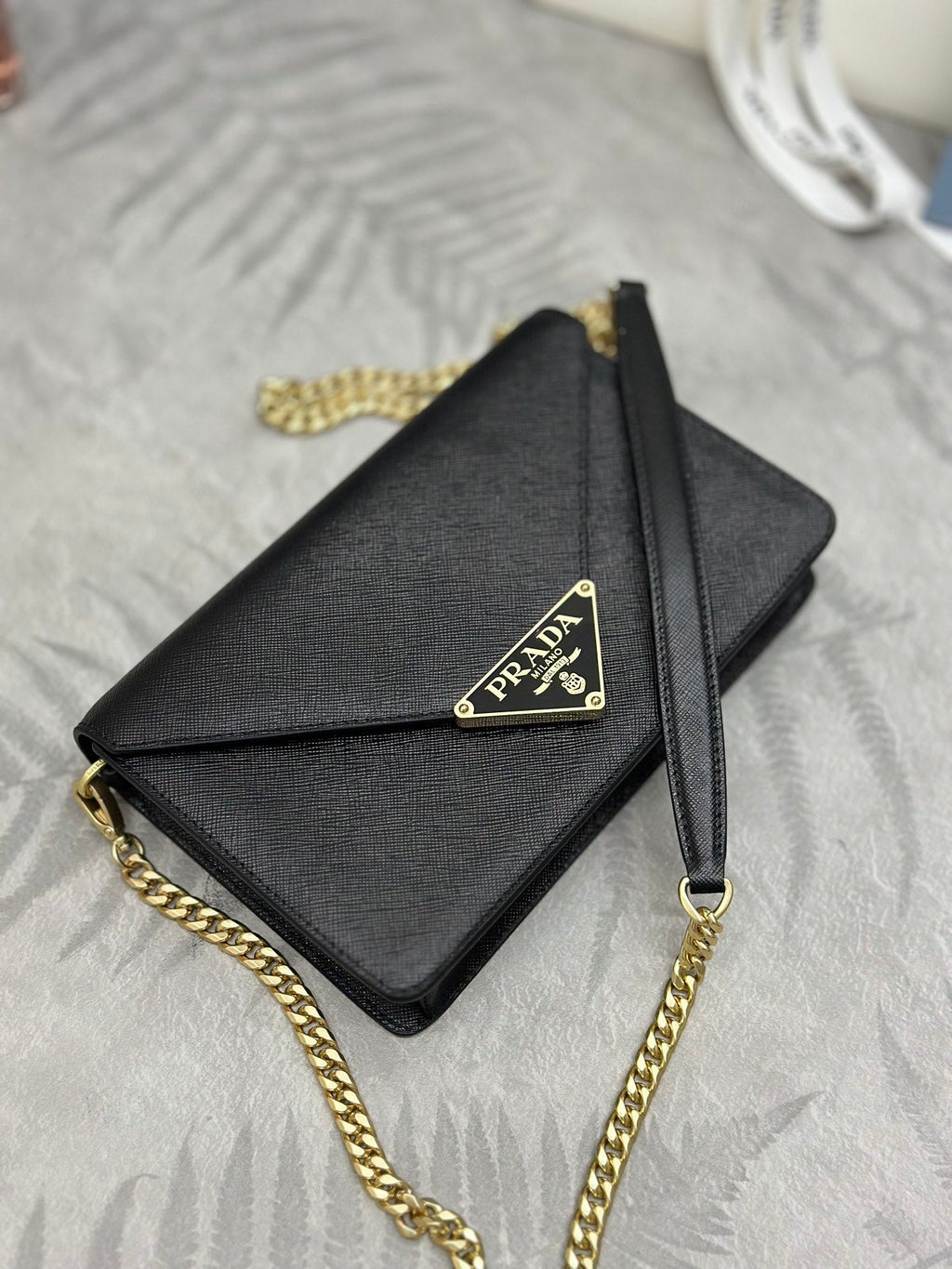 PRADA 25S SAFFIANO SHOULDER BAG 21 IN BLACK CALFSKIN GOLD HARDWARE