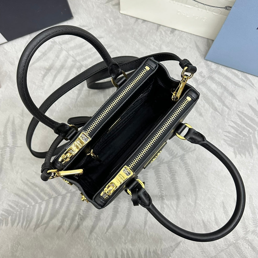 PRADA 25S GALLERIA MEDIUM BAG 20 IN BLACK CALFSKIN GOLD HARDWRE