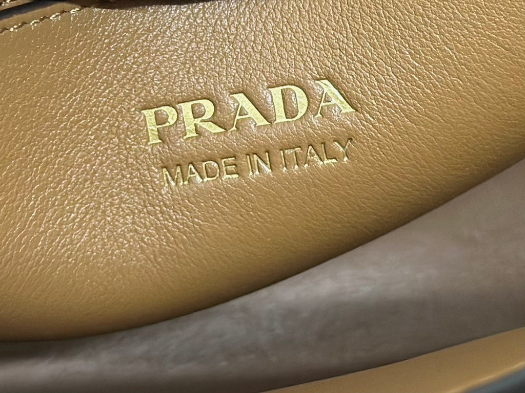 PRADA 25S BUCKLE MEDIUM HANDBAG 28 IN CARAMEL CALFSKIN GOLD HARDWARE