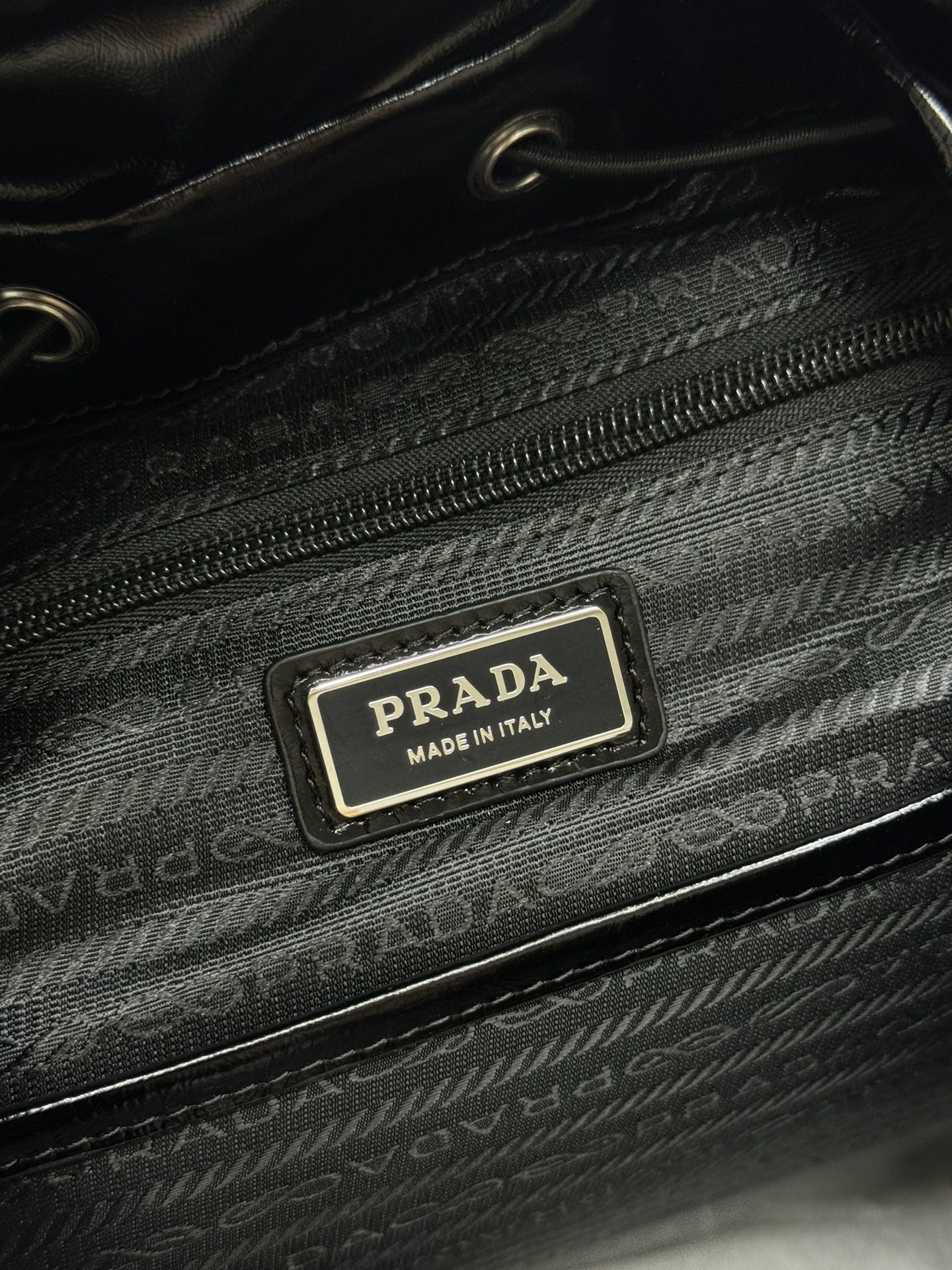 PRADA 25S BACKPACK 45 IN BLACK GLOSSY CALFSKIN SILVER HARDWRE