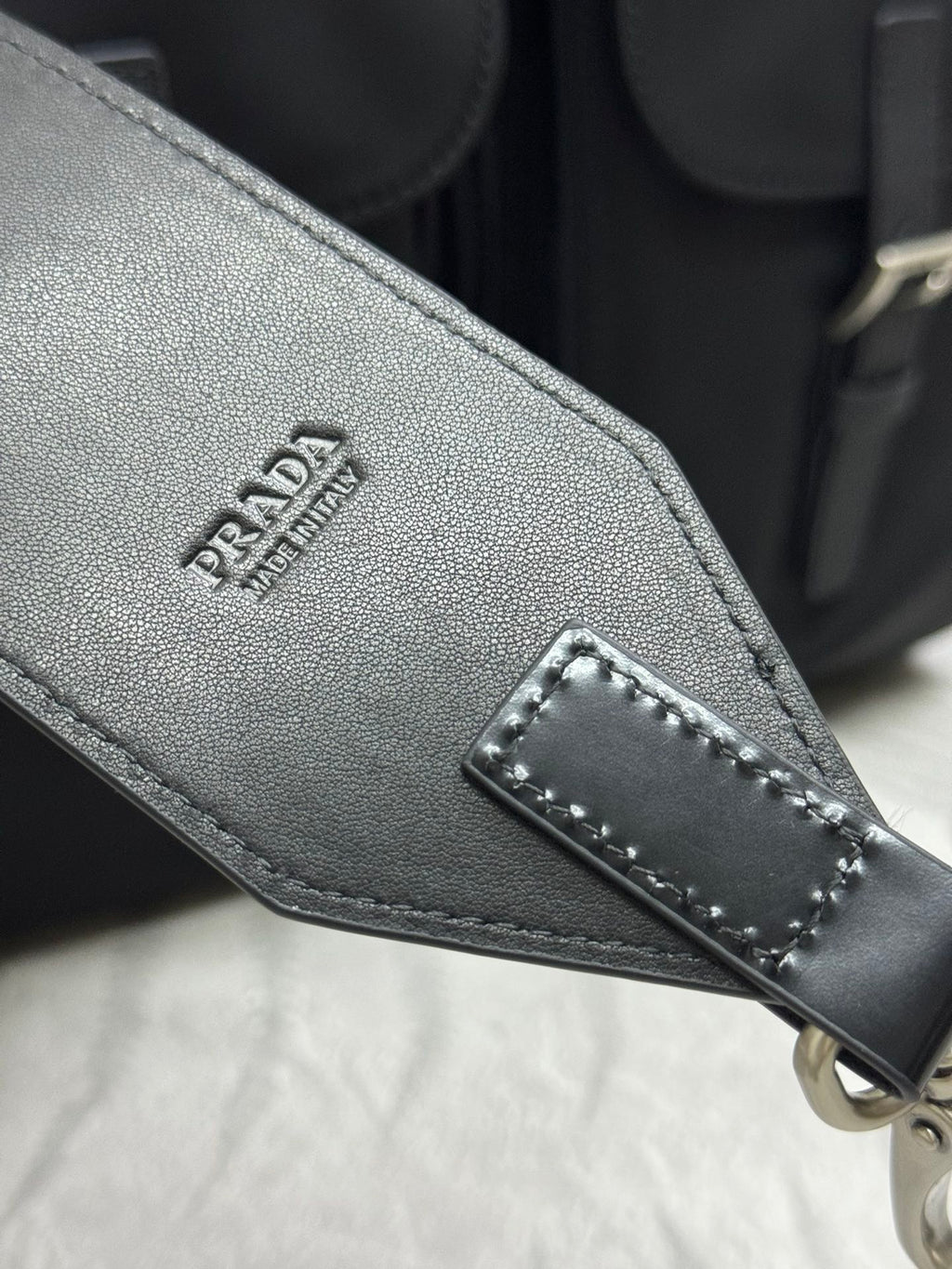 PRADA 25S MEDIUM RE-NYLON BACKPACK 39 IN BLACK WITH POUCH