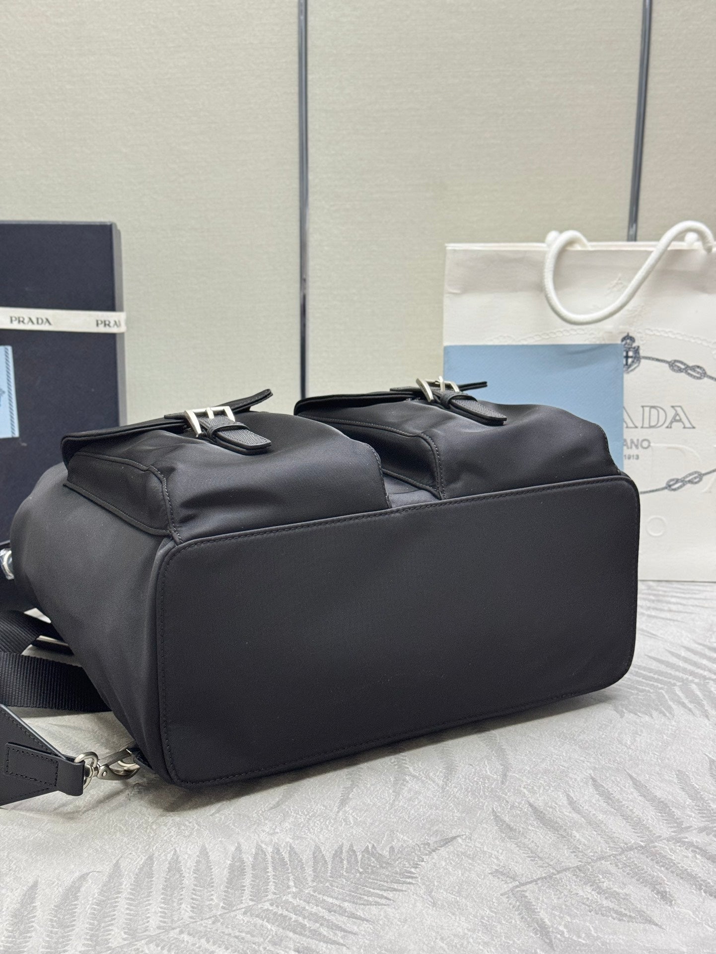 PRADA 25S MEDIUM RE-NYLON BACKPACK 39 IN BLACK WITH POUCH