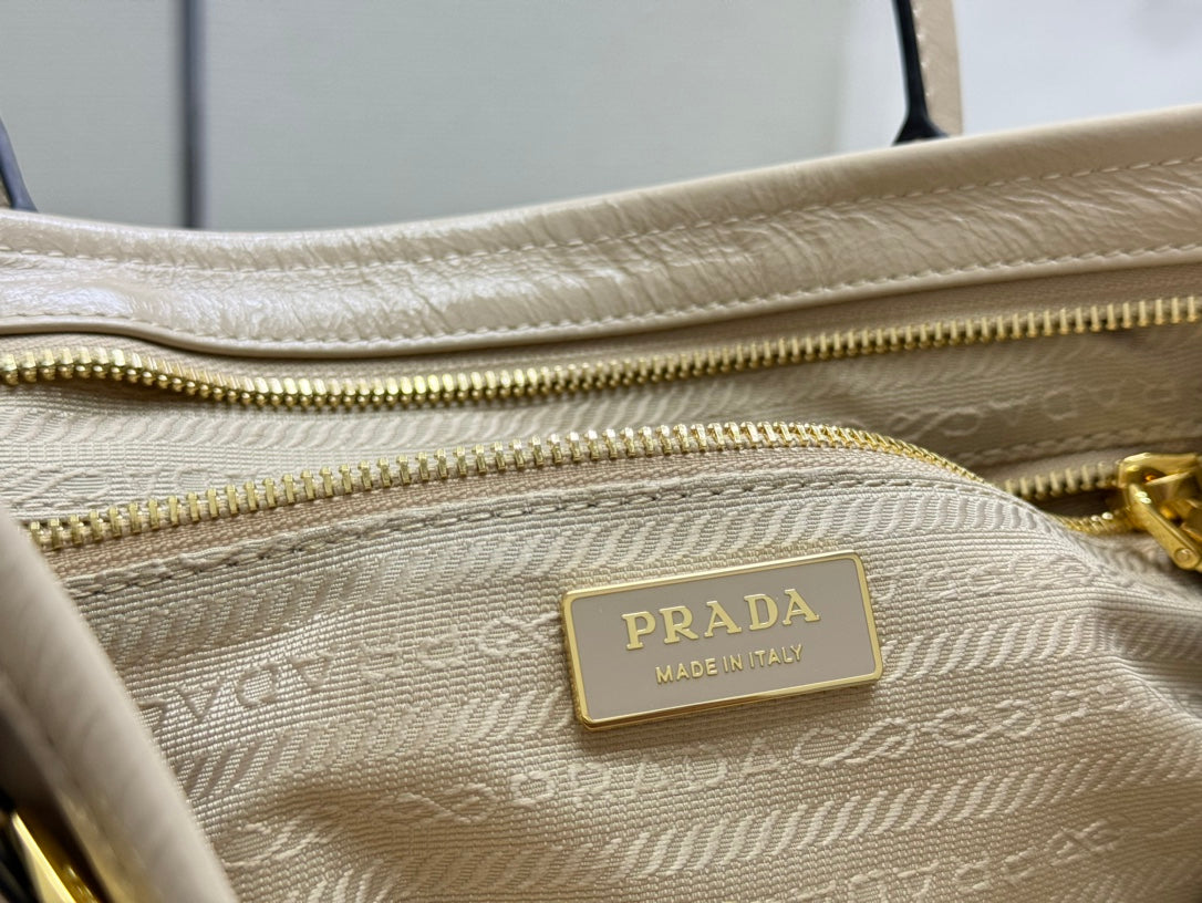 PRADA 25S BONNIE LARGE HANDBAG 38 IN BEIGE CALFSKIN GOLD HARDWARE