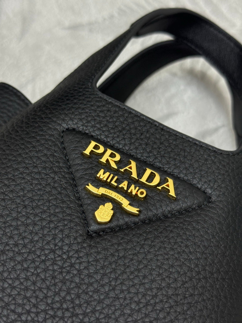 PRADA 25S TOTE MINI BAG 18 IN BLACK CALFSKIN GOLD HARDWARE