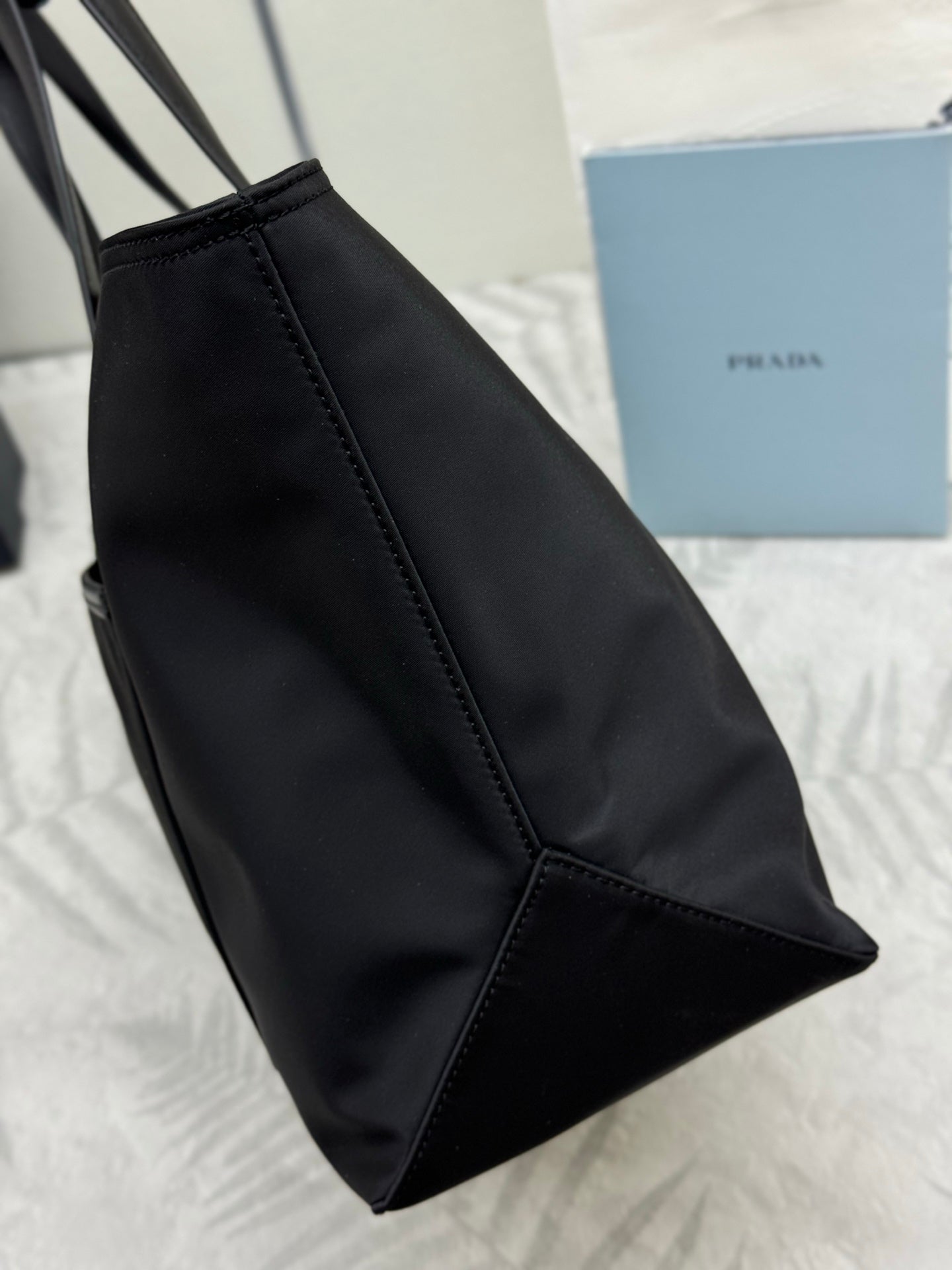 PRADA 25S RE-EDITION 1978 MEDIUM 35 IN BLACK NYLON AND SAFFIANO CALFSKIN