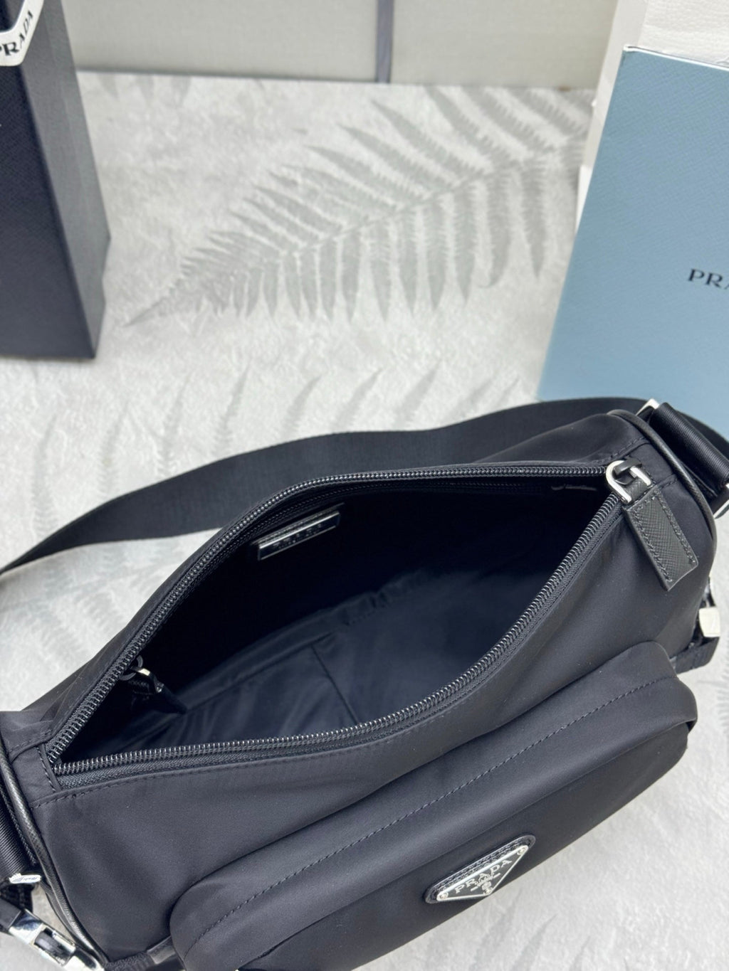 PRADA 25S MEDIUM MESSENGER BAG 35 IN BLACK RE-NYLON AND CALFSKIN