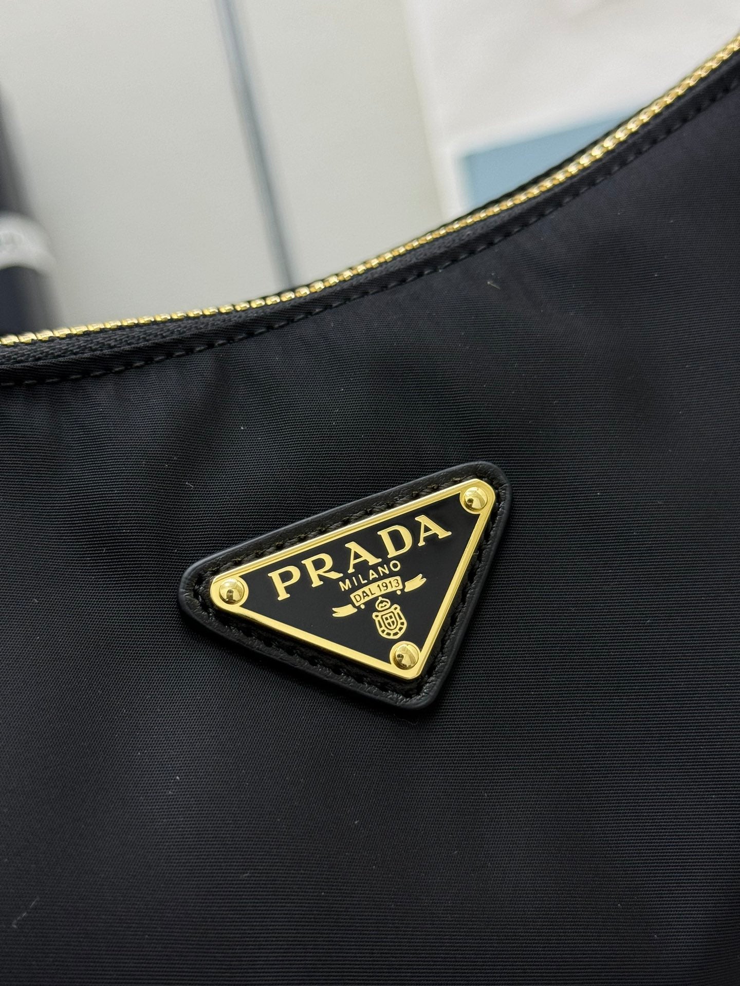 PRADA 25S EXPLORE LARGE RE-NYLON SHOULDER BAG 32 IN BLACK WITH FLAP