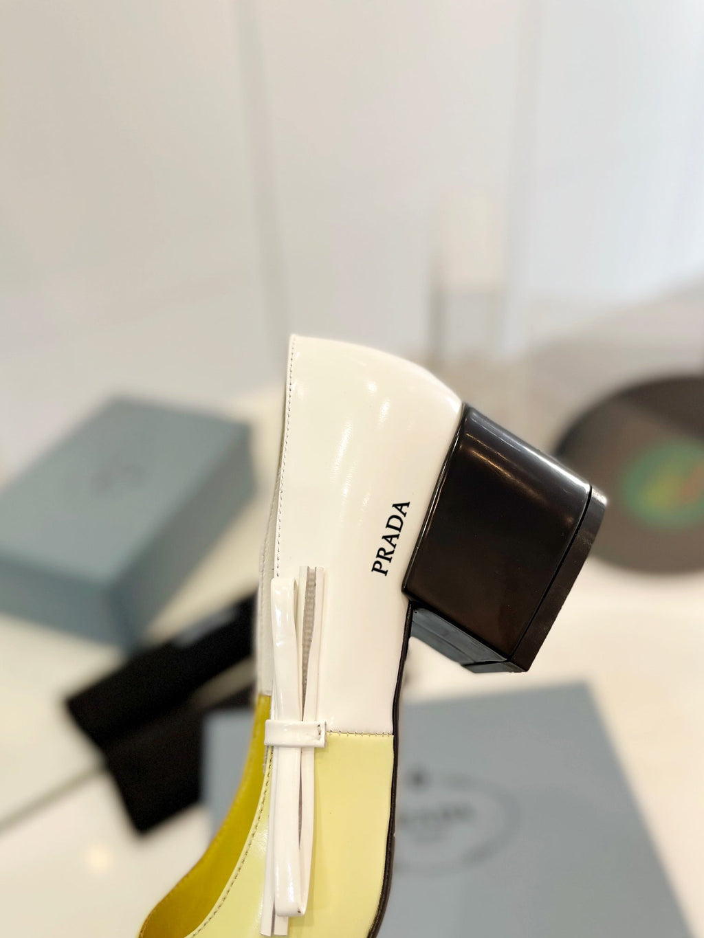 PRA BRUSHED PUMPS WHITE AND LEMON CALFSKIN