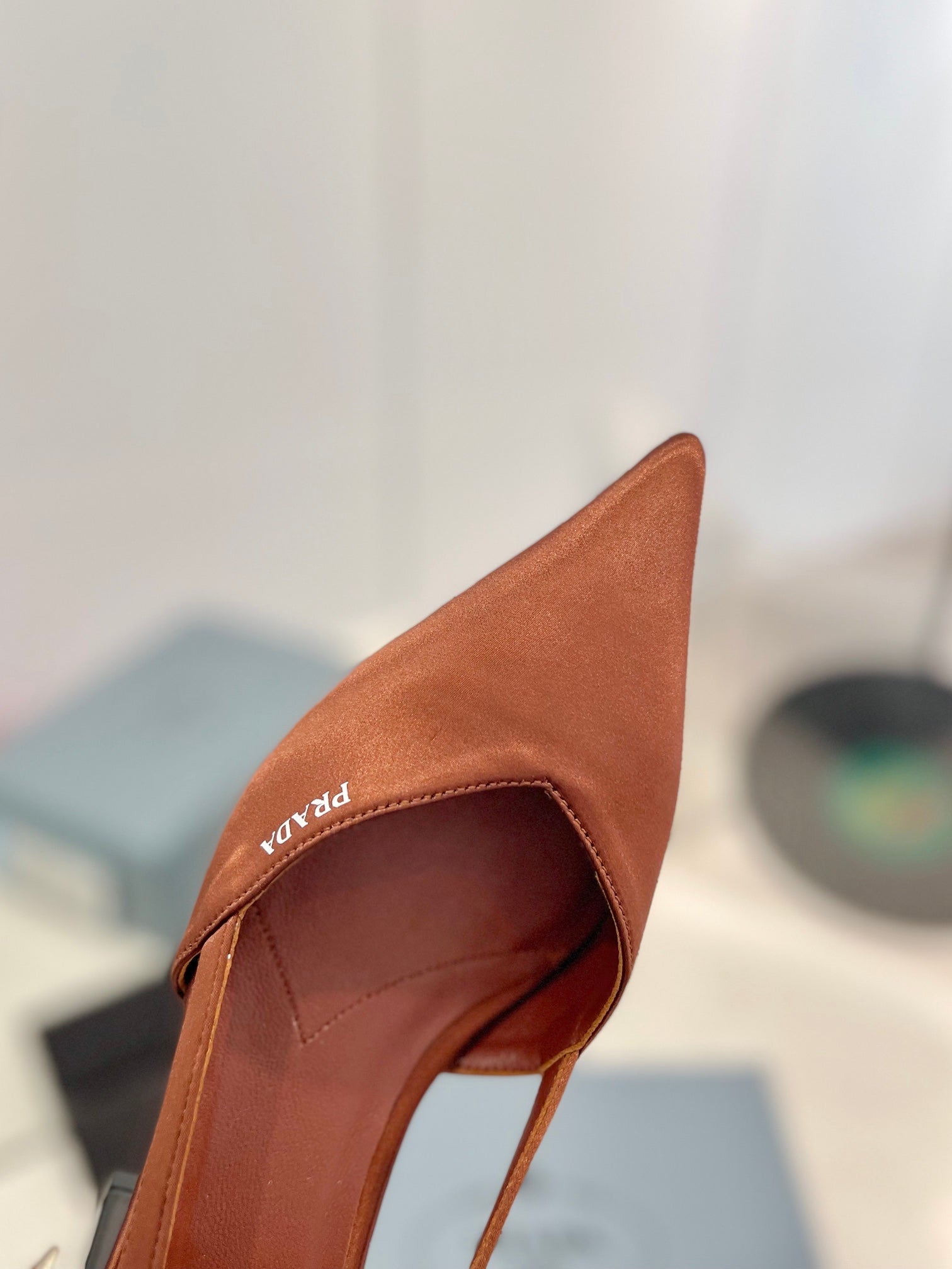 PRA BRUSHED CUT-OUT PUMPS RUSSET SATIN