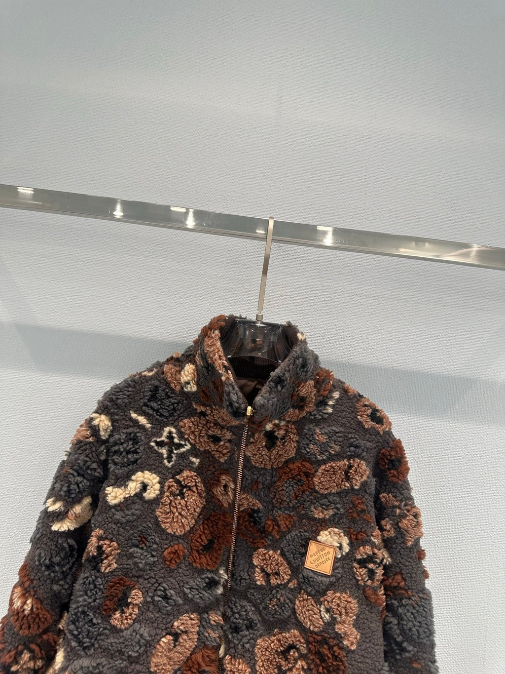LV 25S REVERSIBLE SHEARLING JACKET 0029