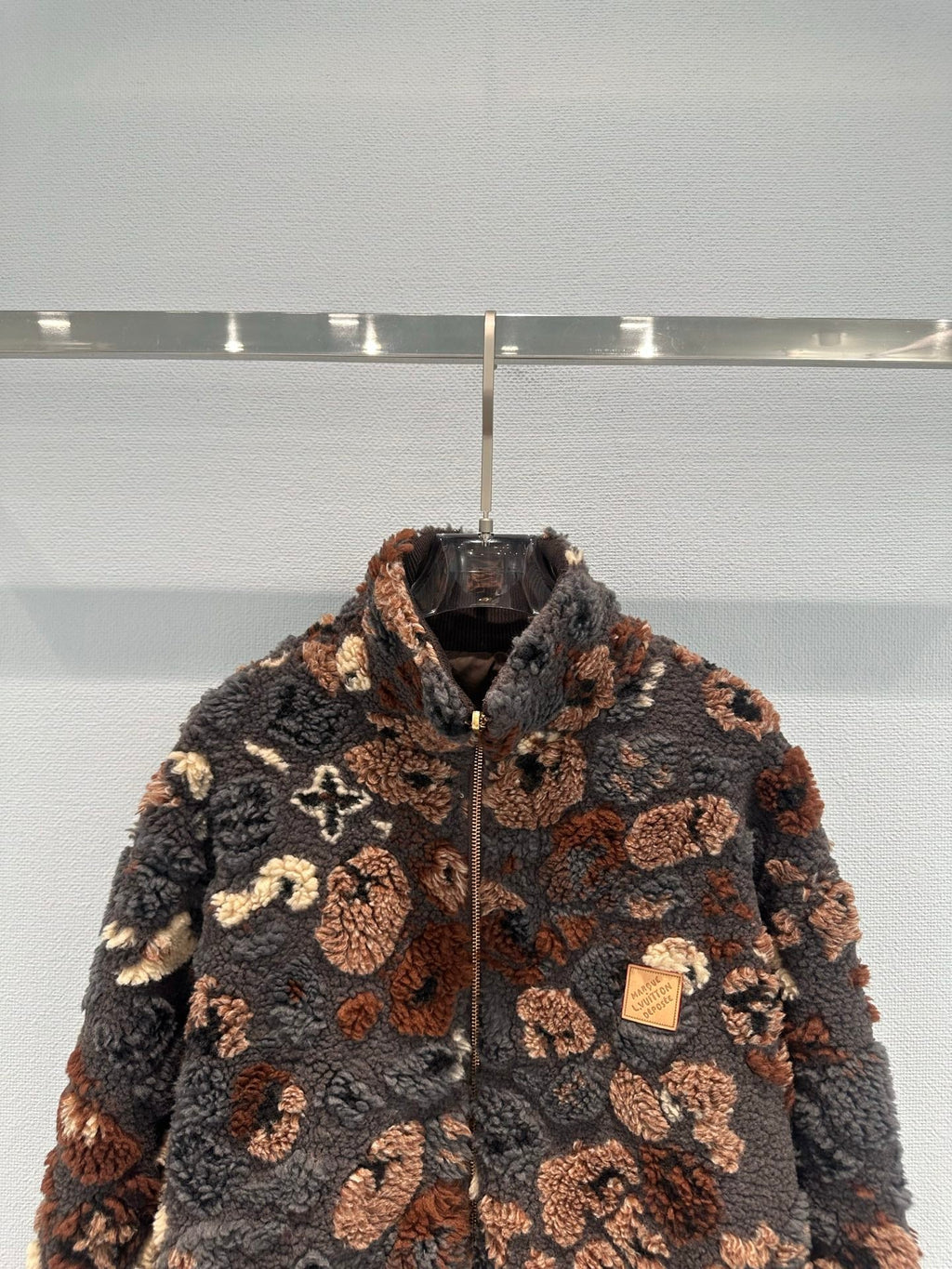 LV 25S REVERSIBLE SHEARLING JACKET 0029