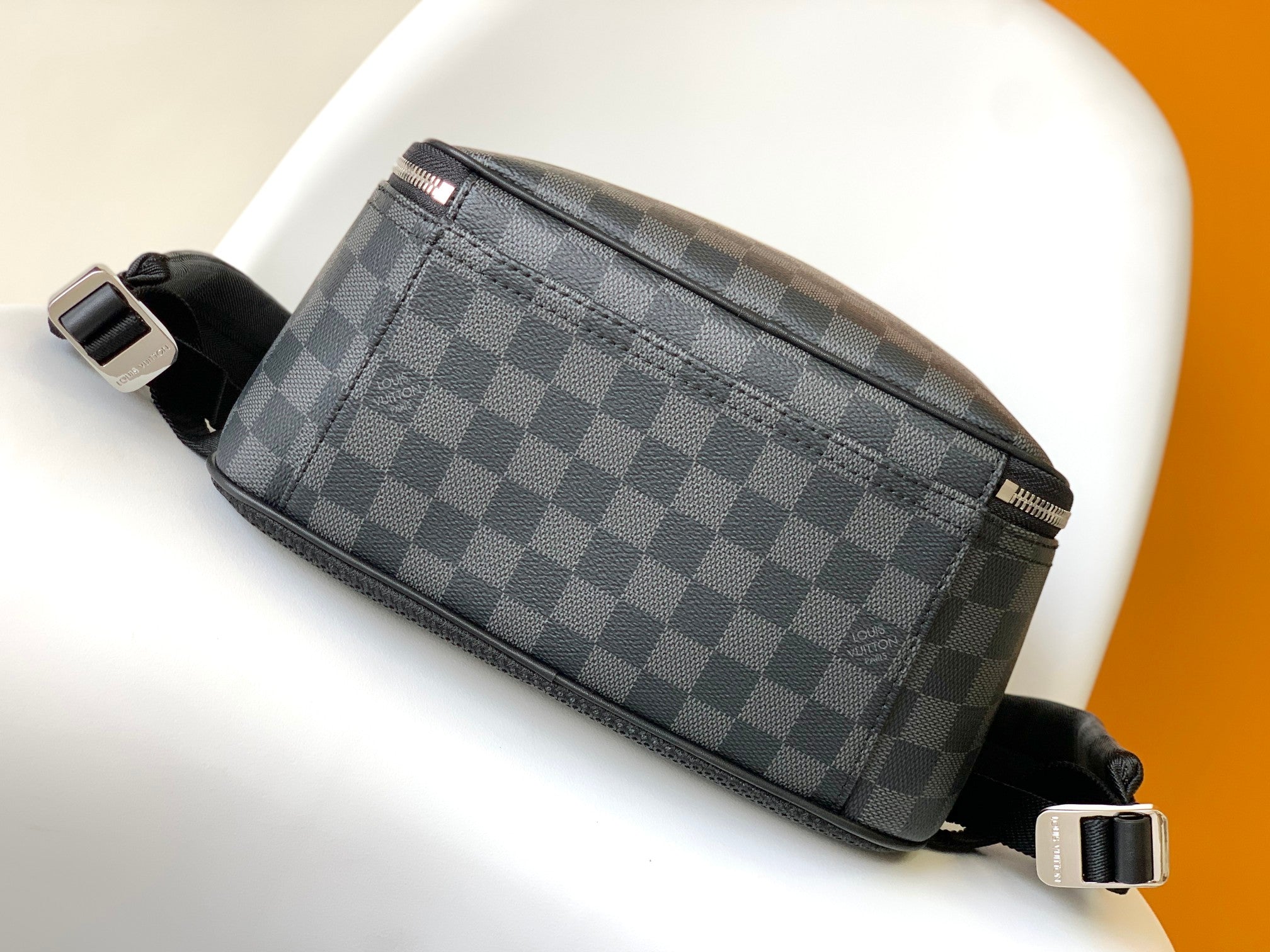 LV 25S MICHAEL BACKPACK 42 IN DAMIER INFINI ONYX CALFSKIN